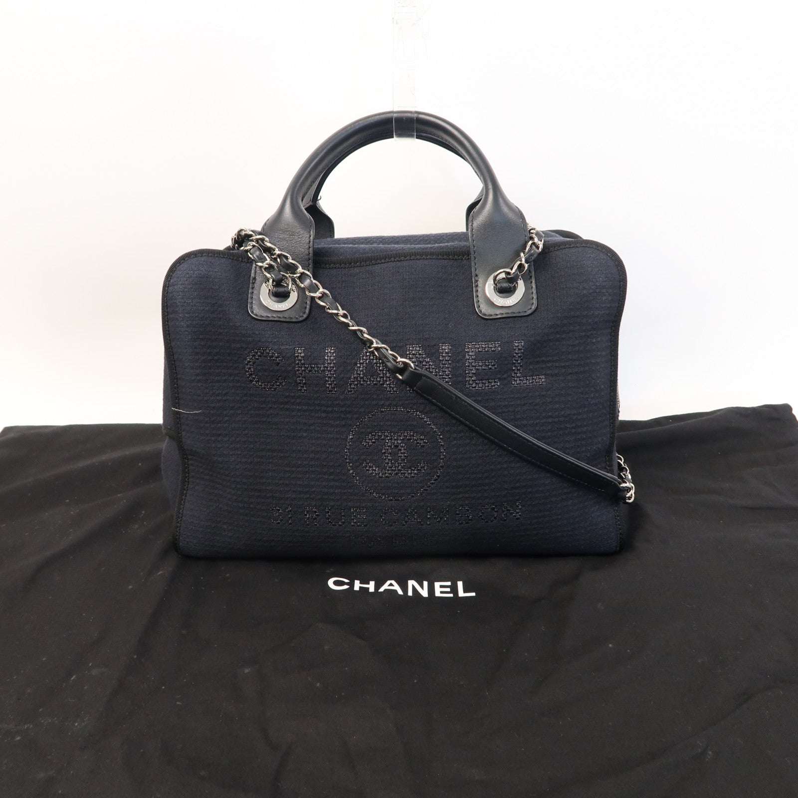 CHANEL 帆布Deauville Bowling Bag銀扣鏈帶手挽肩背兩用袋黑色