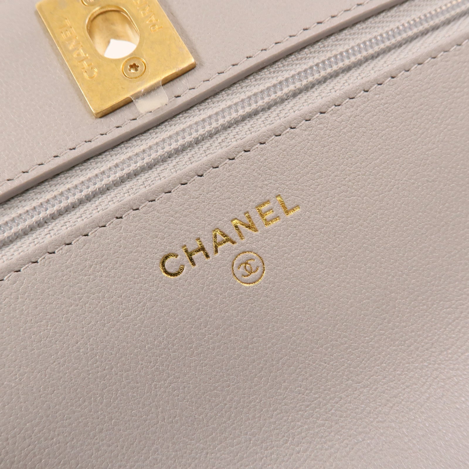 CHANEL 牛皮皮革WOC Wallet On Chain鏈帶肩背袋