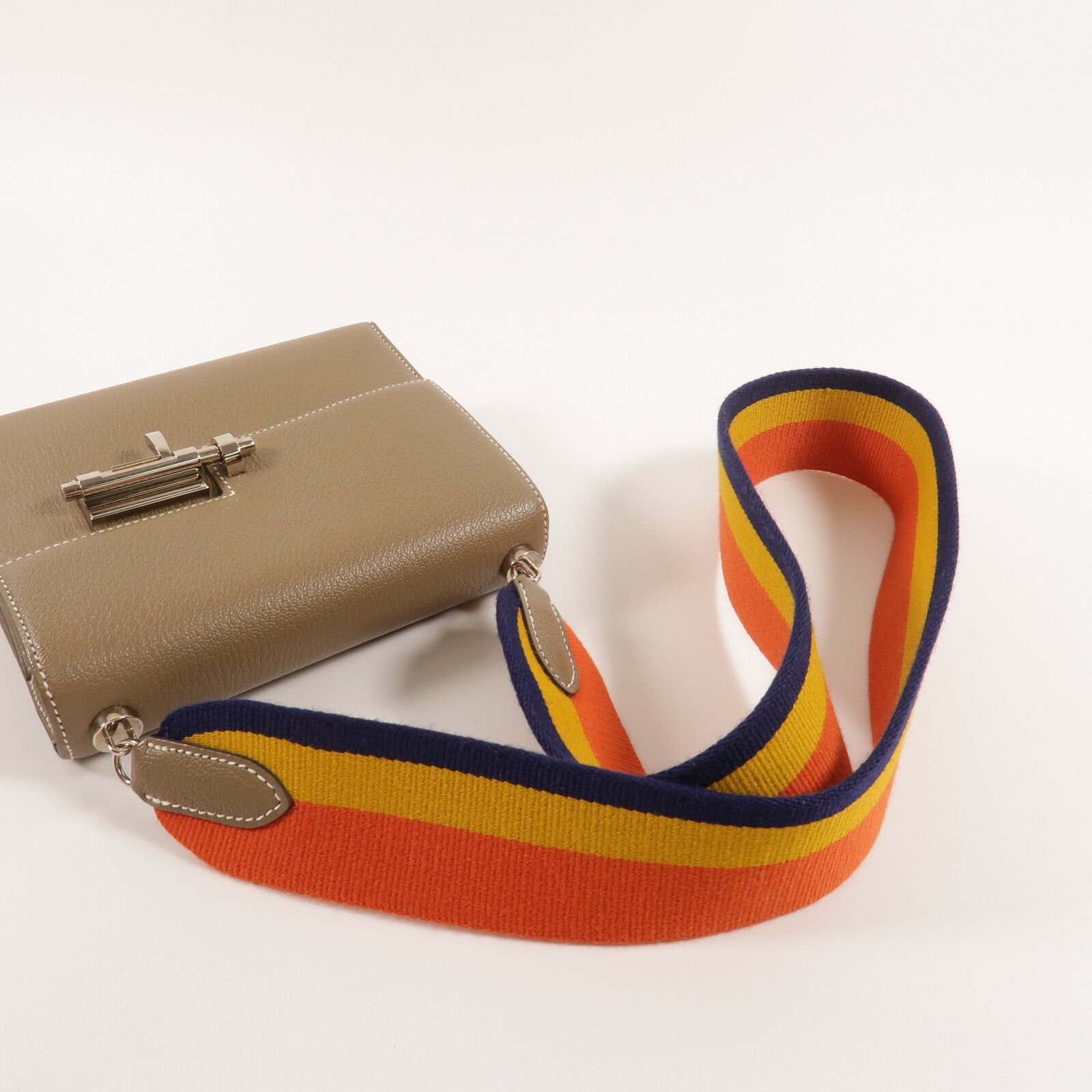 HERMES Chevre皮革Mini Verrou肩背包Etoupe