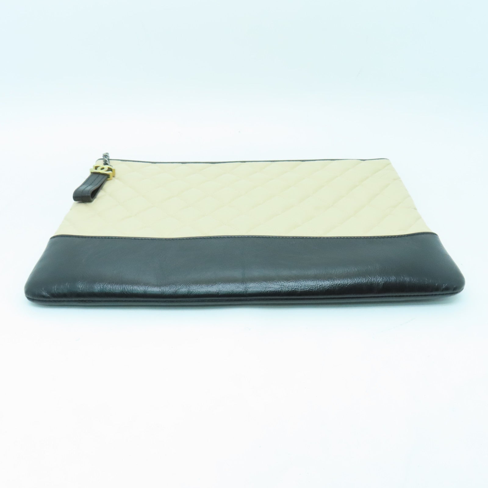 CHANEL 【激減優惠】菱格牛皮皮革Clutch Bag銀扣手拿包米色