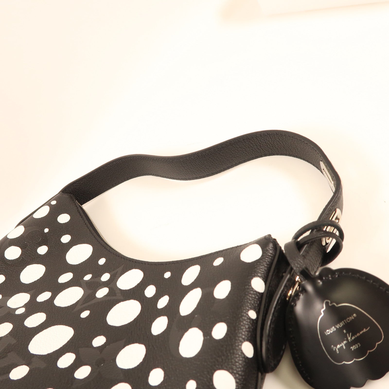 LOUIS VUITTON Monogram Empreinte LVxYK Marshmallow PM銀扣肩背袋