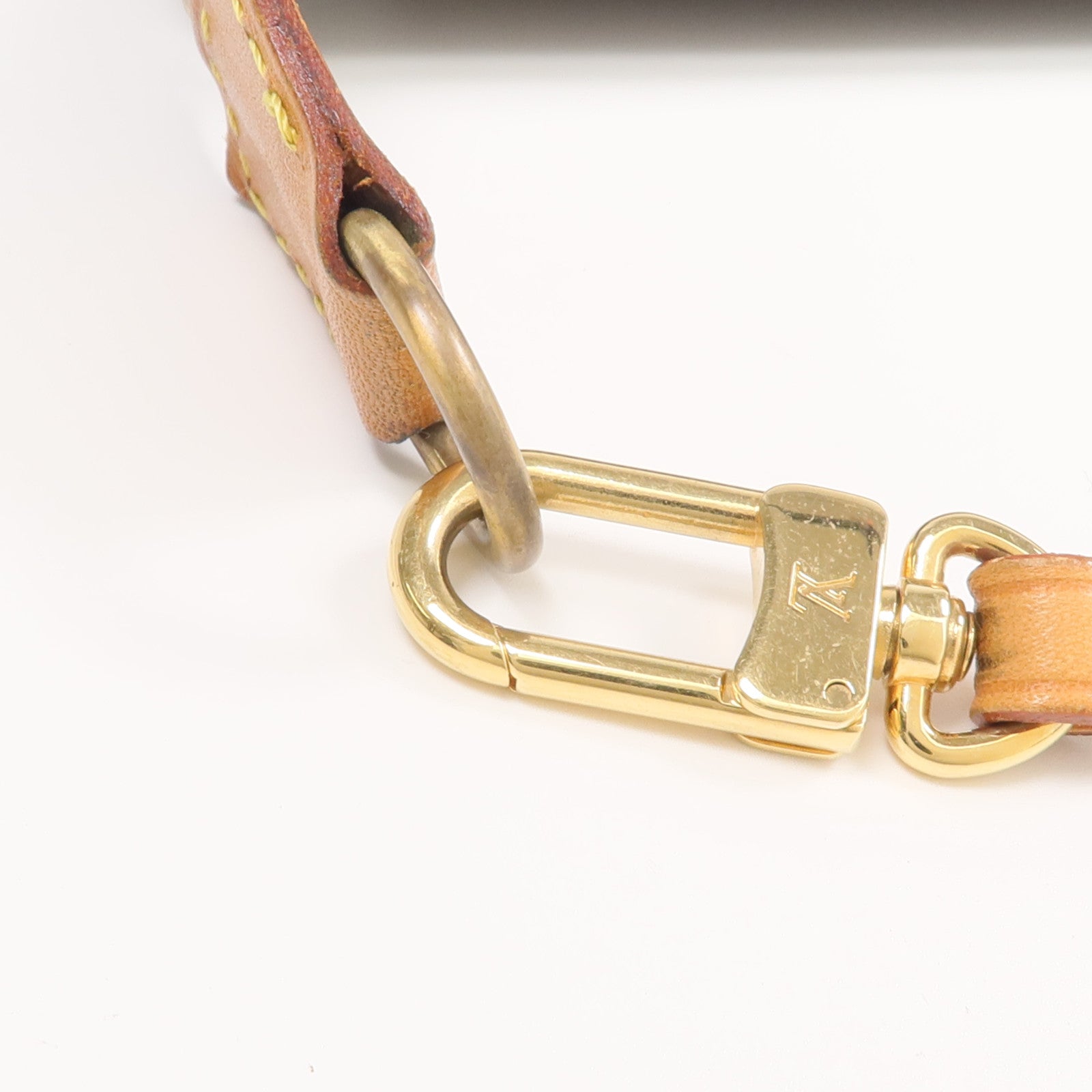 LOUIS VUITTON Monogram Pochette Accessoires金扣手挽袋棕色