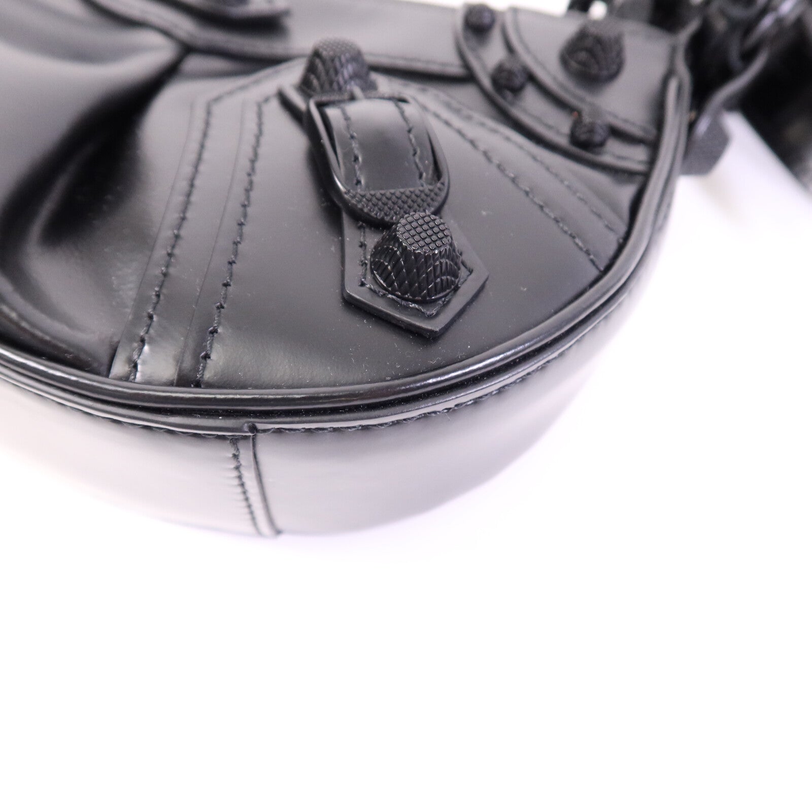 BALENCIAGA 牛皮皮革Le cagole XS肩背袋