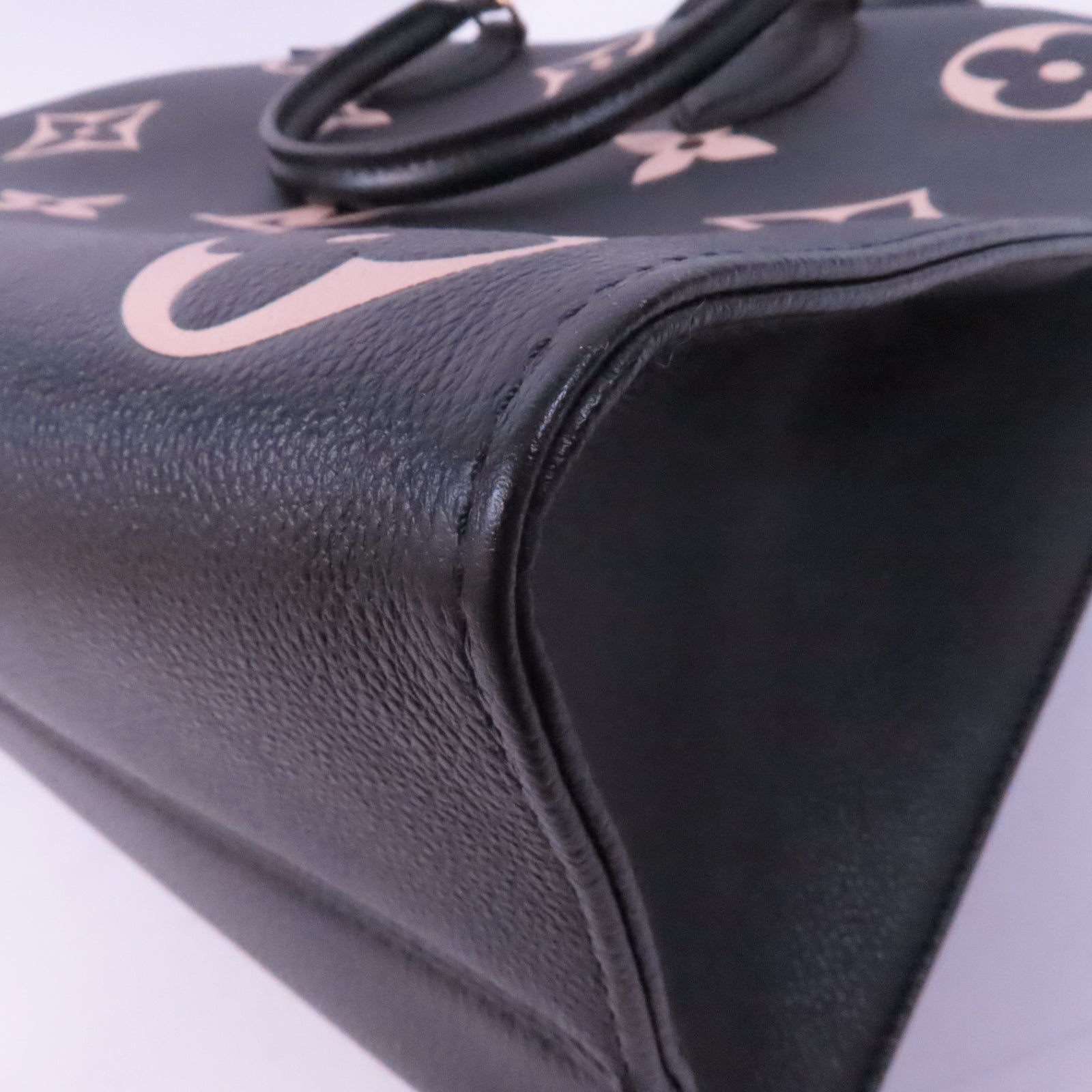LOUIS VUITTON Monogram Empreinte On The Go 金扣手挽肩背兩用袋黑色