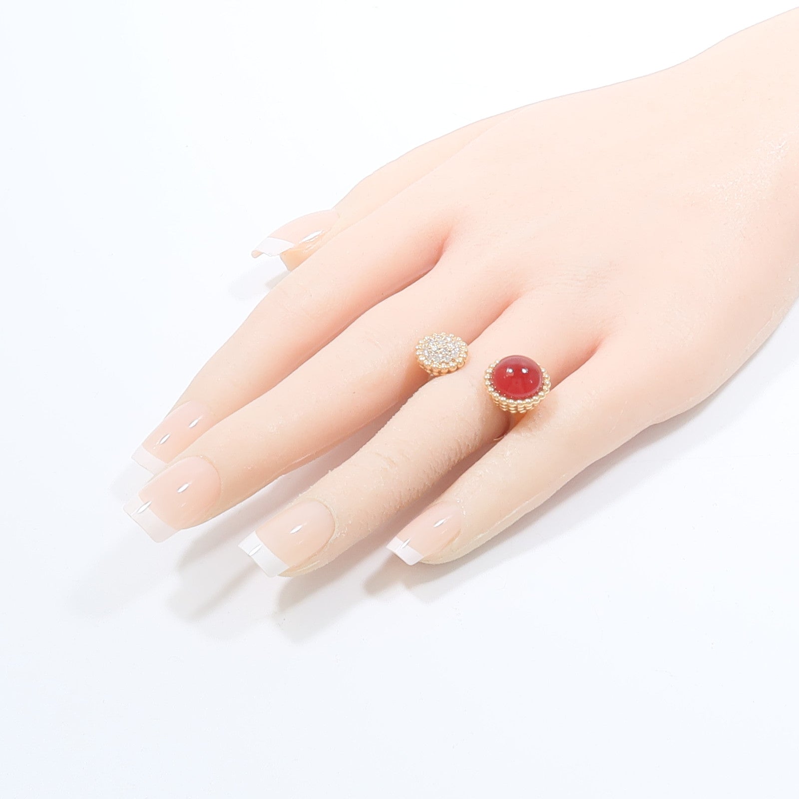 Van Cleef & Arpels 18K玫瑰金Prelee Couleurs Betwenn The Finger紅玉髓/鑽石戒指