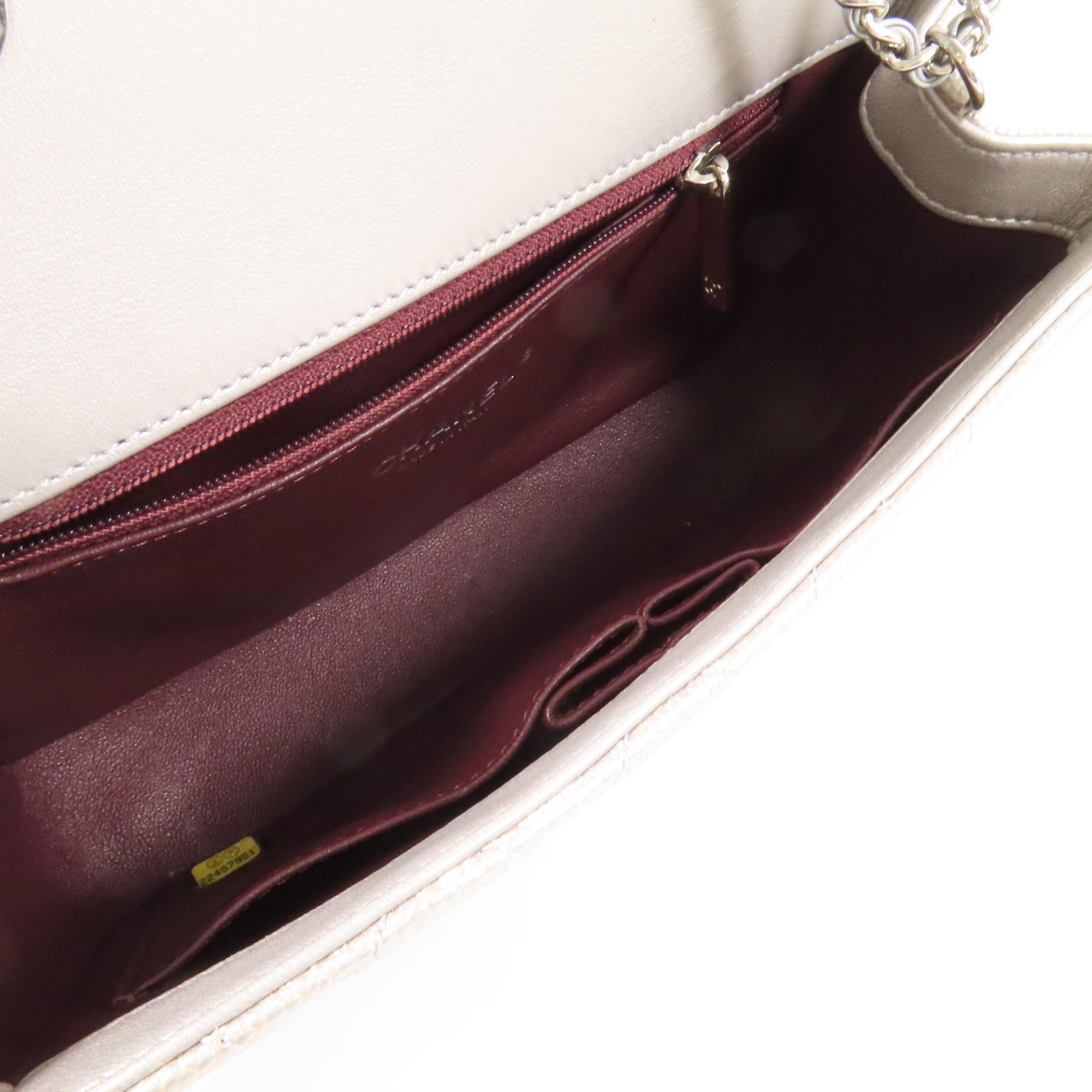 CHANEL 牛皮皮革CC Filigree銀扣肩背袋