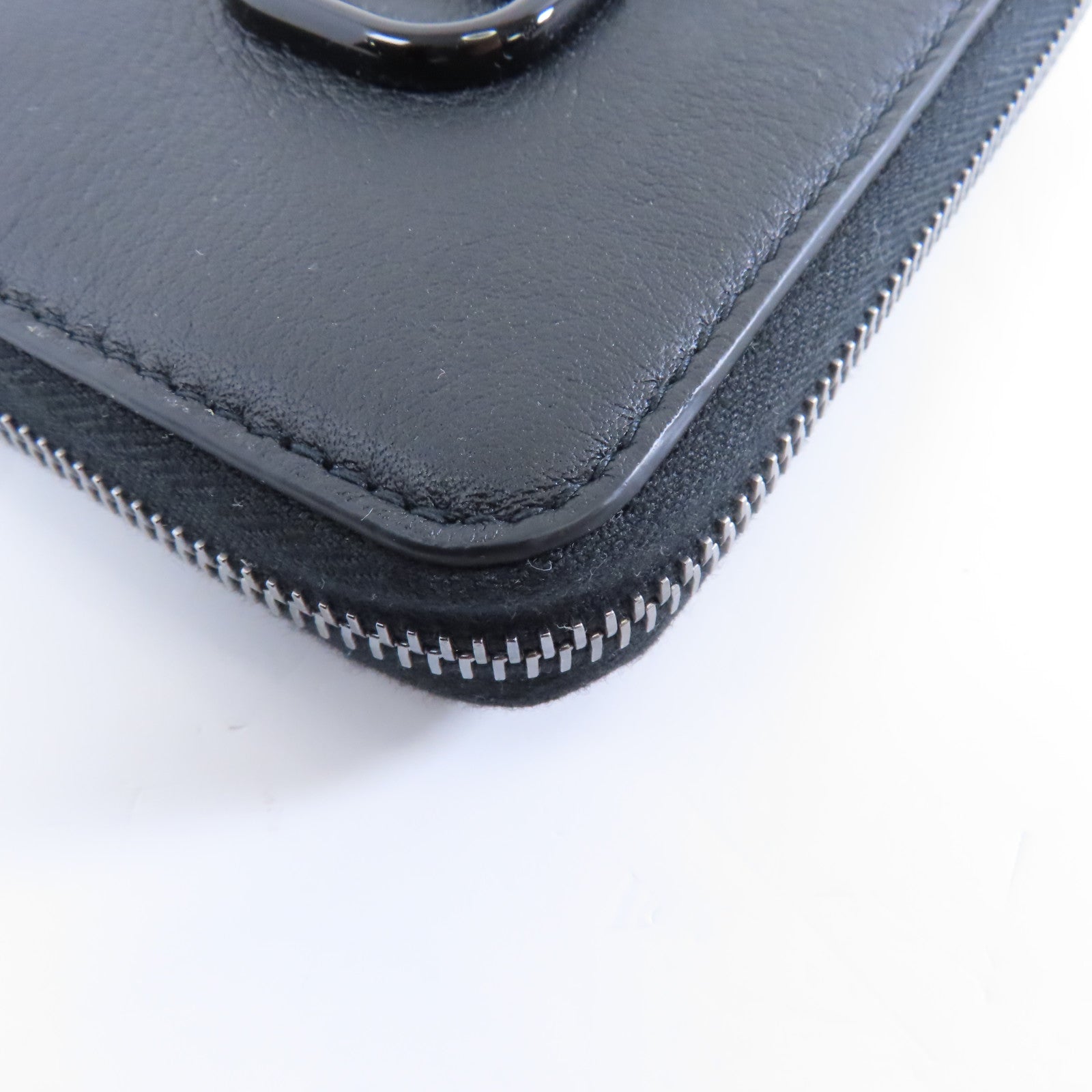 Valentino 【激減優惠】牛皮皮革Neck Wallet銀扣零錢包黑色