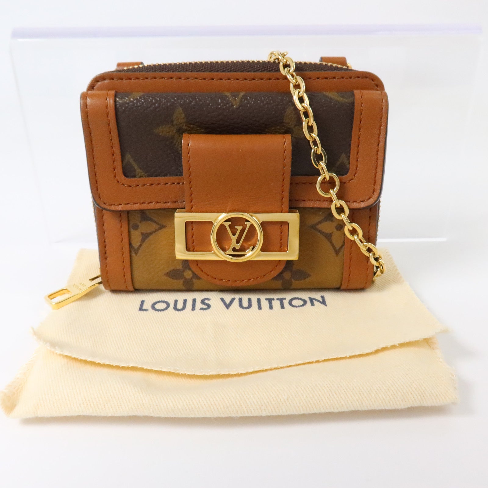 LOUIS VUITTON Monogram Reverse Micro Dauphine WOC金扣鏈帶肩背袋