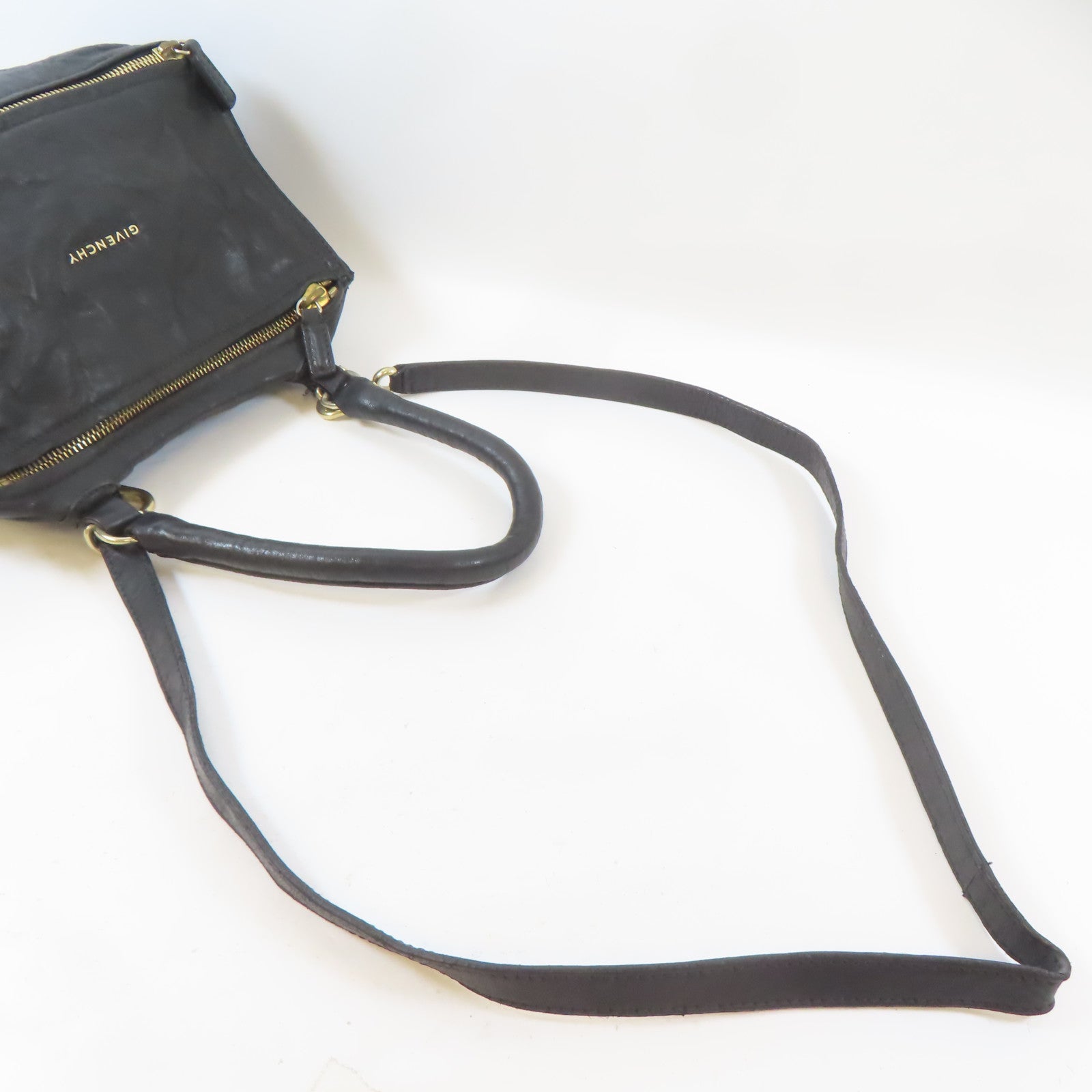 GIVENCHY 牛皮皮革Pandora Bag金扣手挽肩背兩用袋黑色