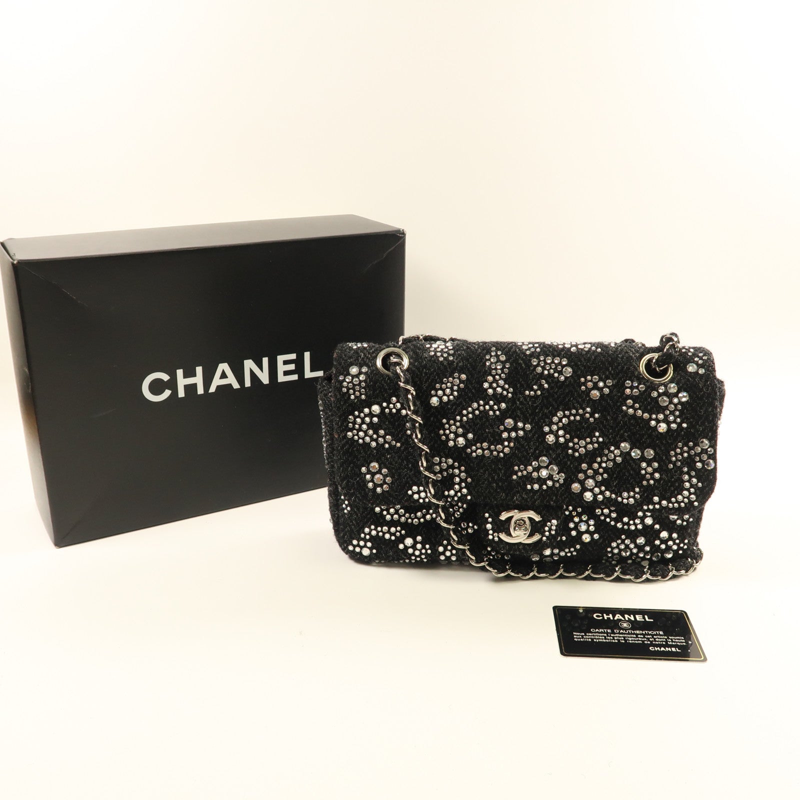 CHANEL 帆布Shoulder Bag銀扣鏈帶肩背袋黑色