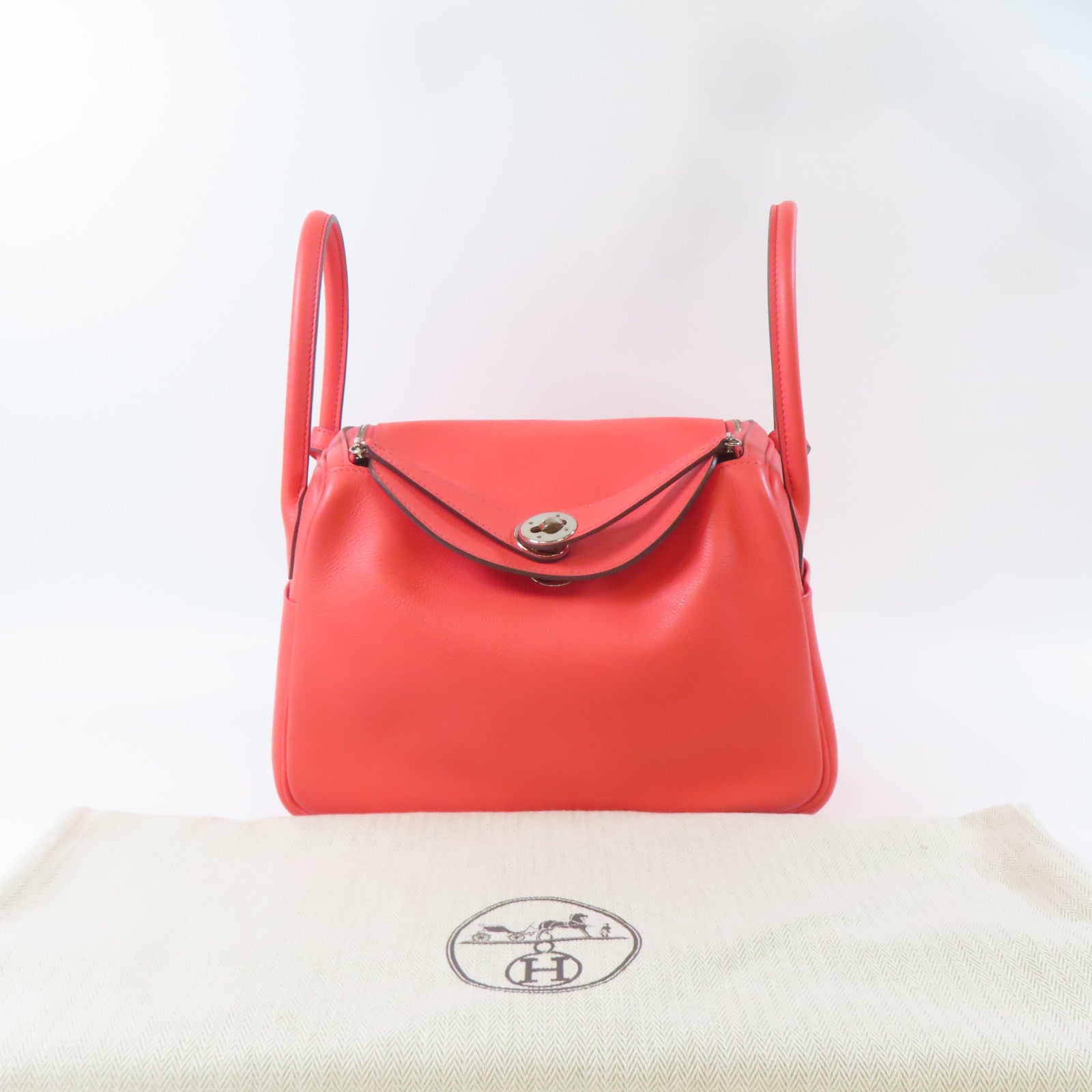 HERMES 【清倉大減價】Evercolor皮革Lindy 26銀扣肩背袋橙紅色