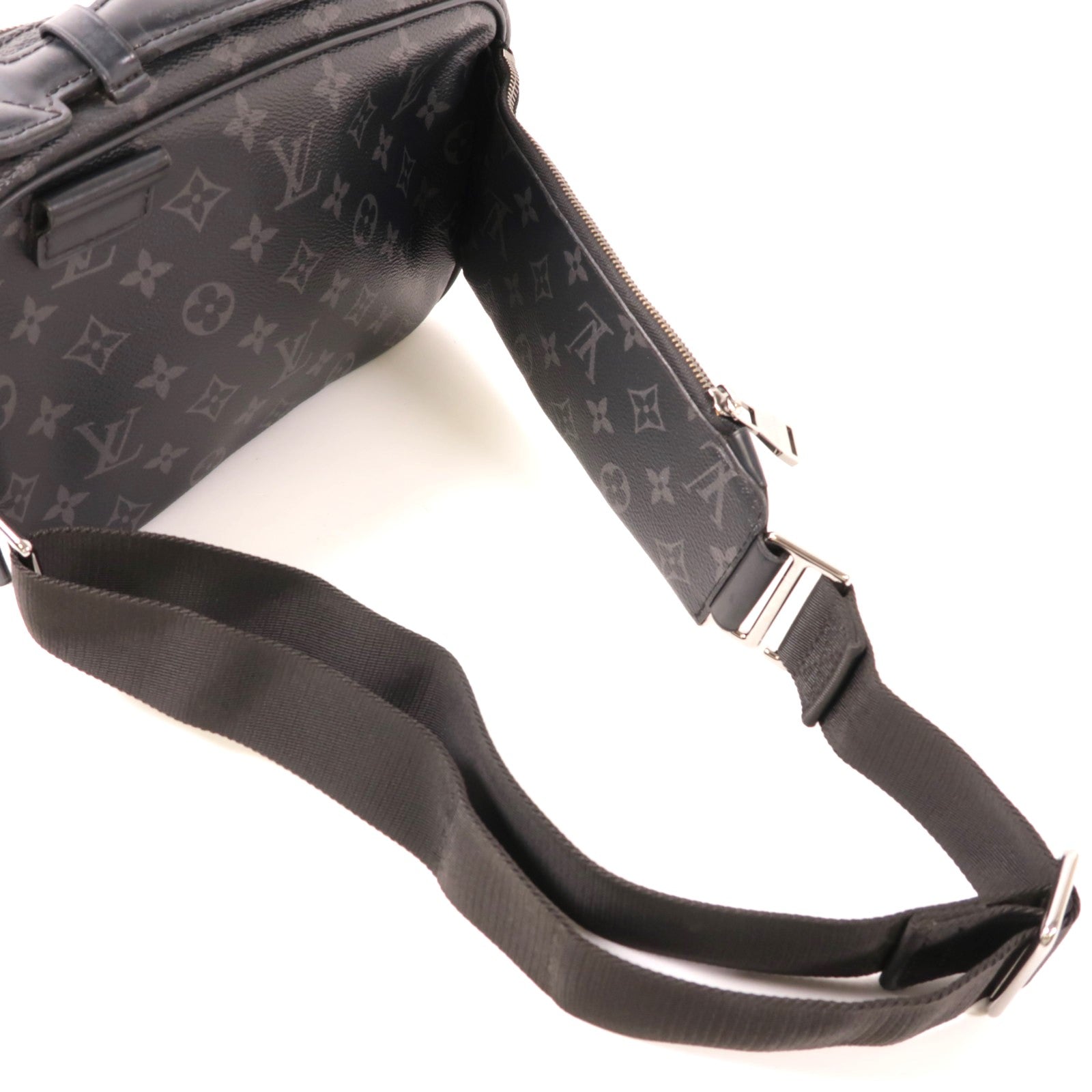 LOUIS VUITTON 【激減優惠】Monogram Eclipse Bum Bag銀扣手挽肩背兩用袋