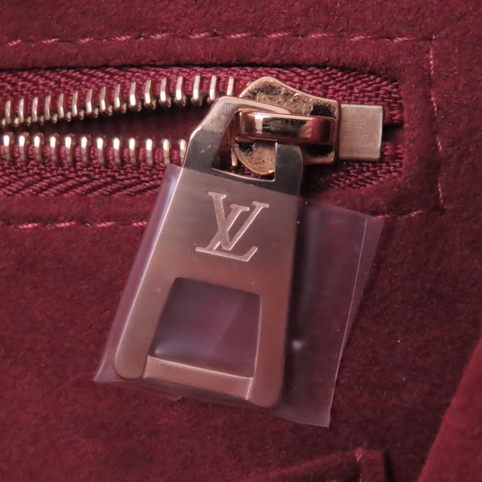LOUIS VUITTON Monogram Empreinte On The Go 金扣手挽肩背兩用袋黑色