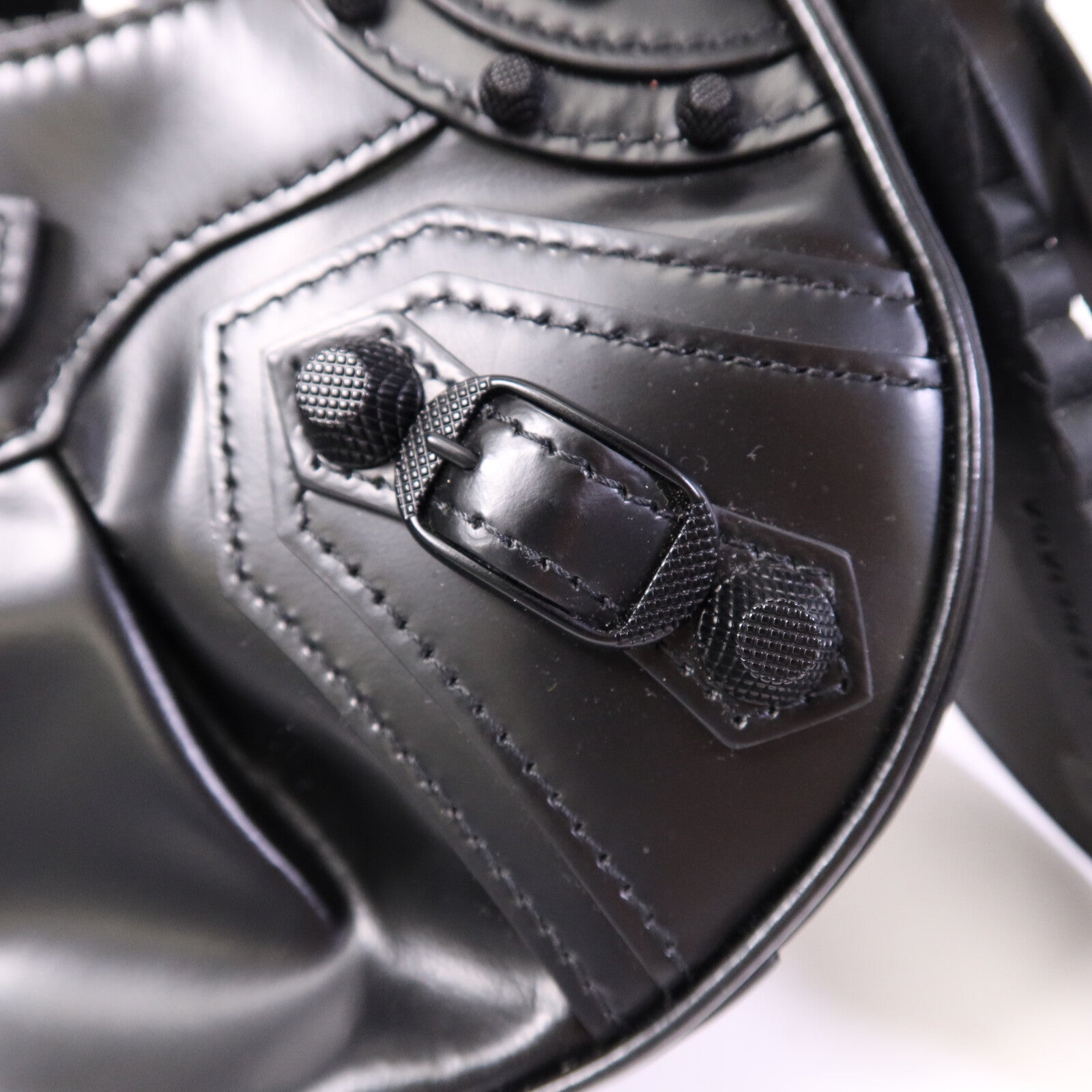 BALENCIAGA 牛皮皮革Le cagole XS肩背袋