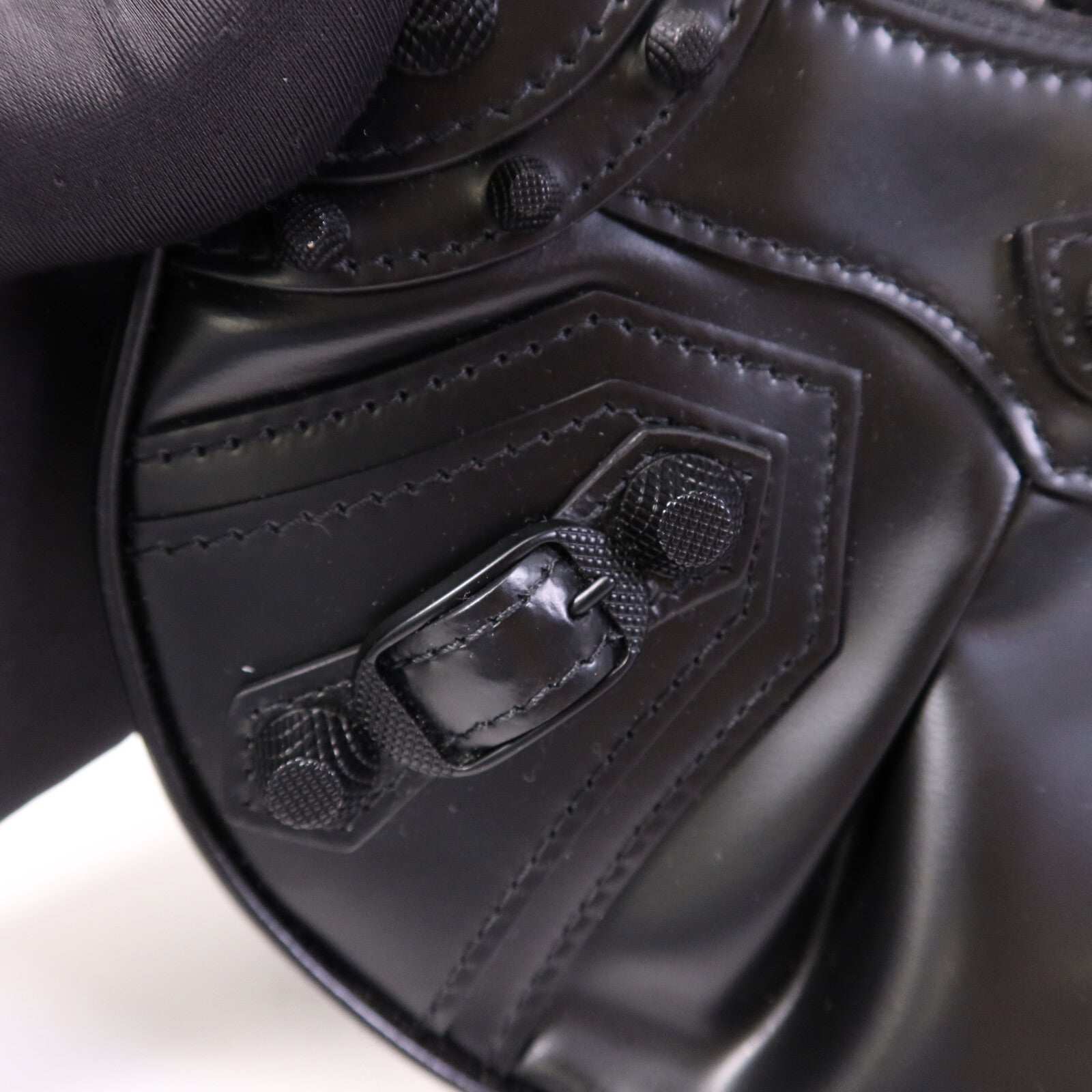 BALENCIAGA 牛皮皮革Le cagole XS肩背袋