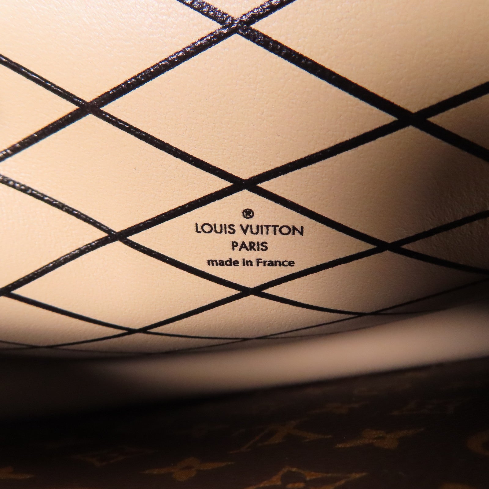 LOUIS VUITTON Monogram Reverse Trunk Clutch金扣肩背袋棕色