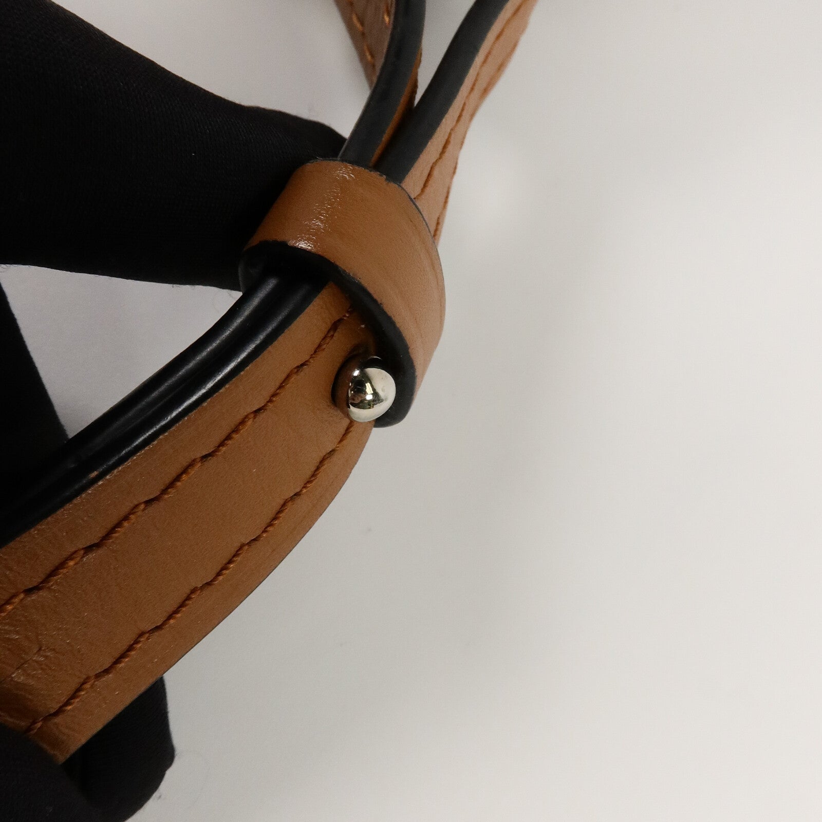 LOEWE 牛皮皮革Gate Medium肩背袋