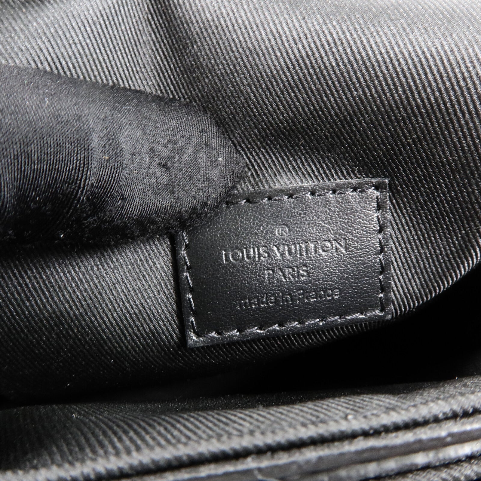 LOUIS VUITTON Monogram S-Lock Vertical Wearable Wallet肩背袋