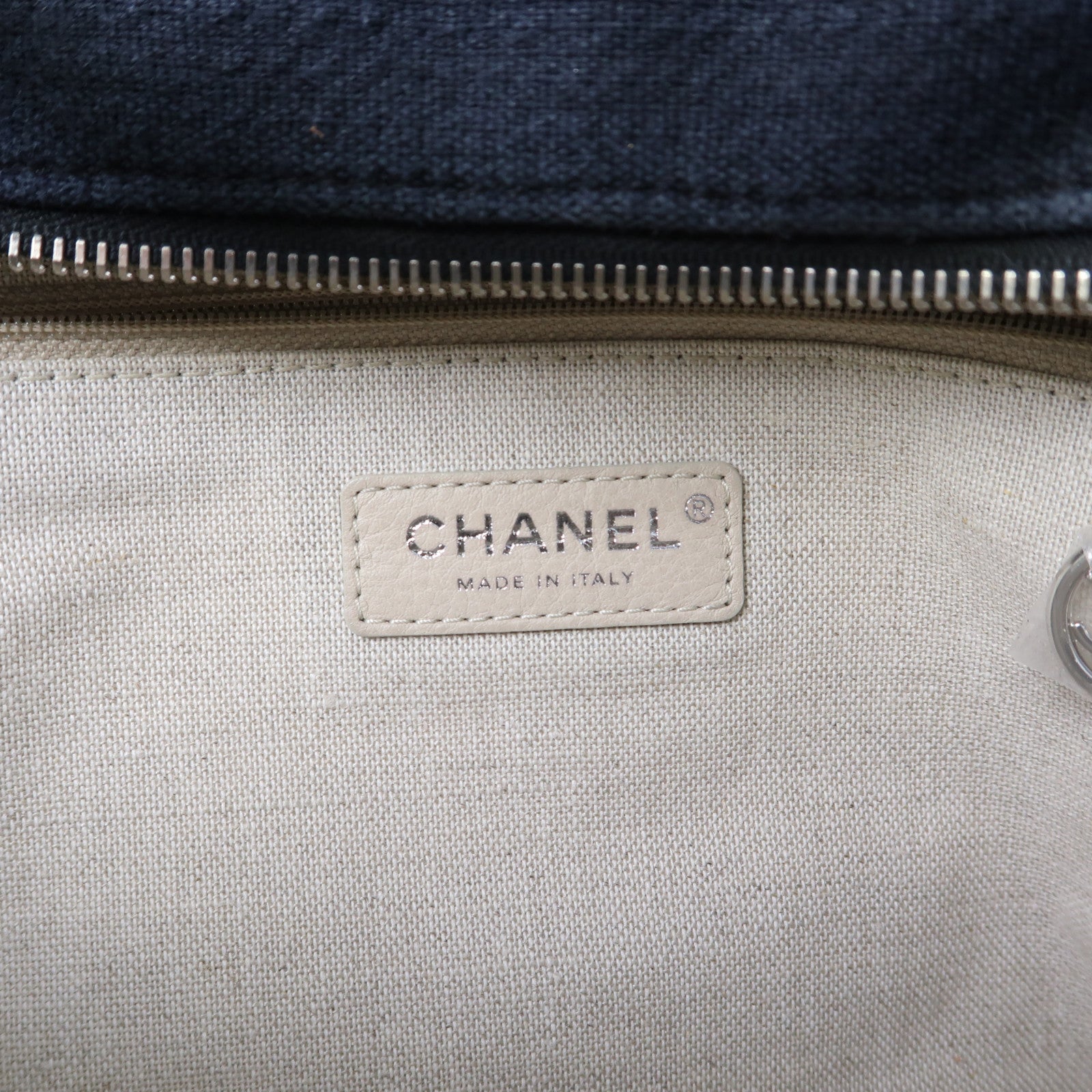 CHANEL 帆布Deauville Bowling Bag銀扣鏈帶手挽肩背兩用袋黑色