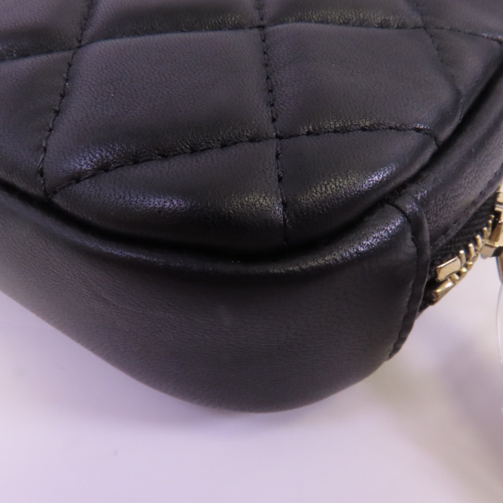 CHANEL 羊皮皮革Pouch金扣手拿包