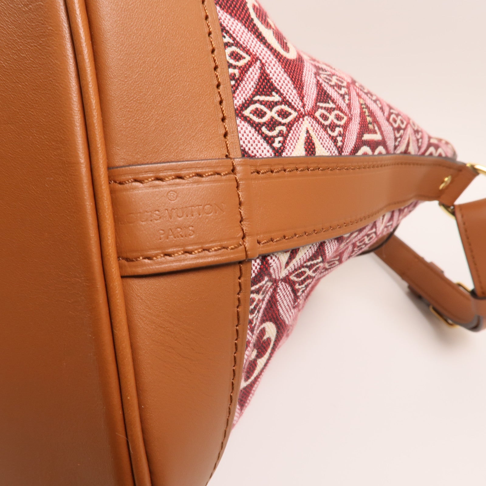LOUIS VUITTON Monogram Jacquard Since 1854 Petit Noe金扣肩背袋