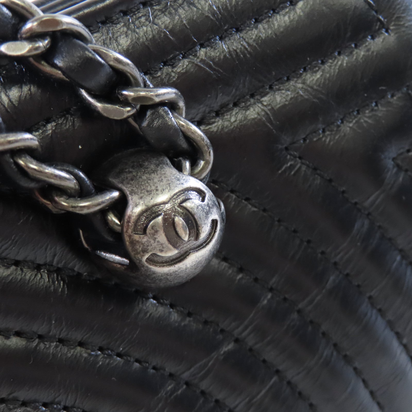 CHANEL 牛皮皮革Chain Tote Bag銀扣鏈帶肩背袋黑色