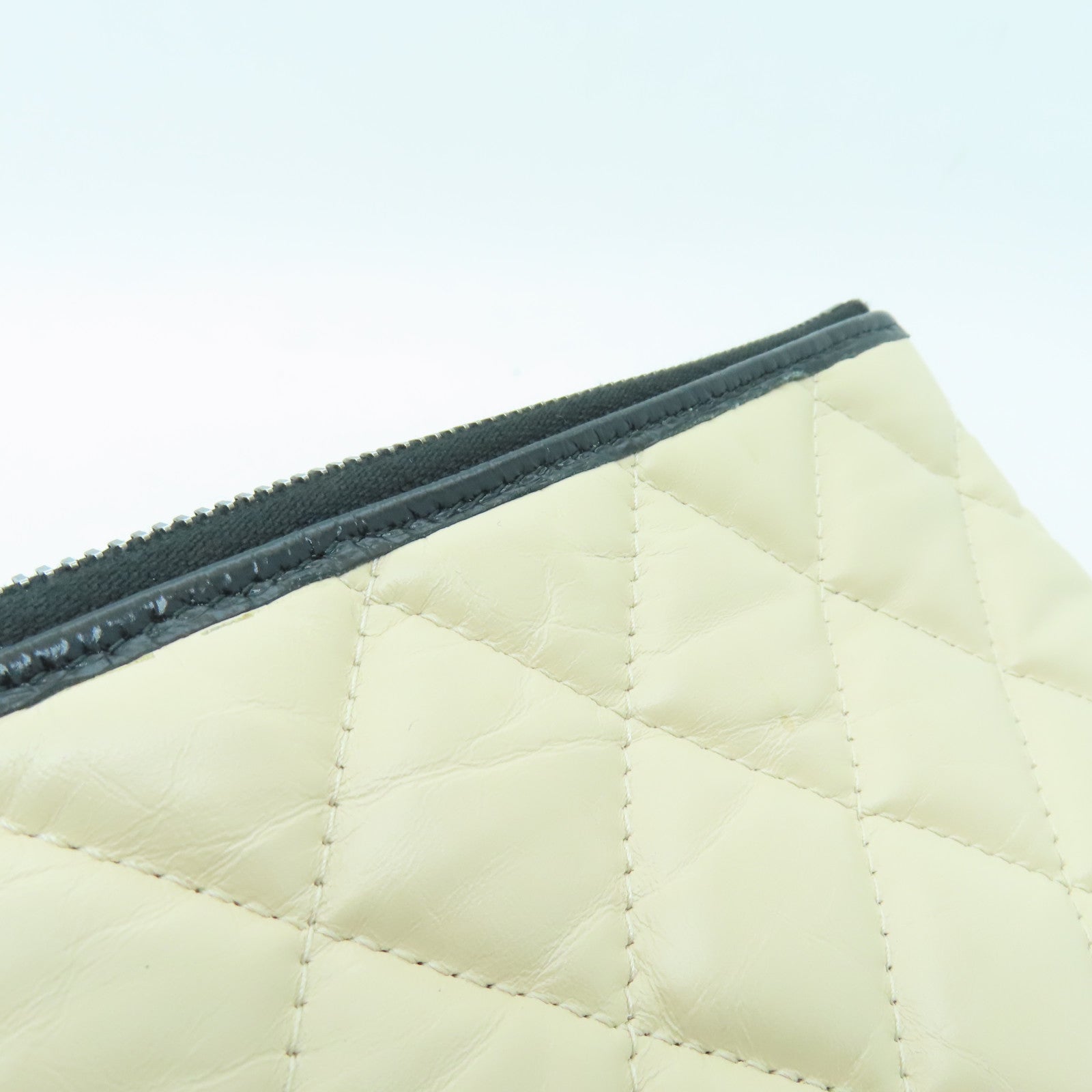 CHANEL 【激減優惠】菱格牛皮皮革Clutch Bag銀扣手拿包米色