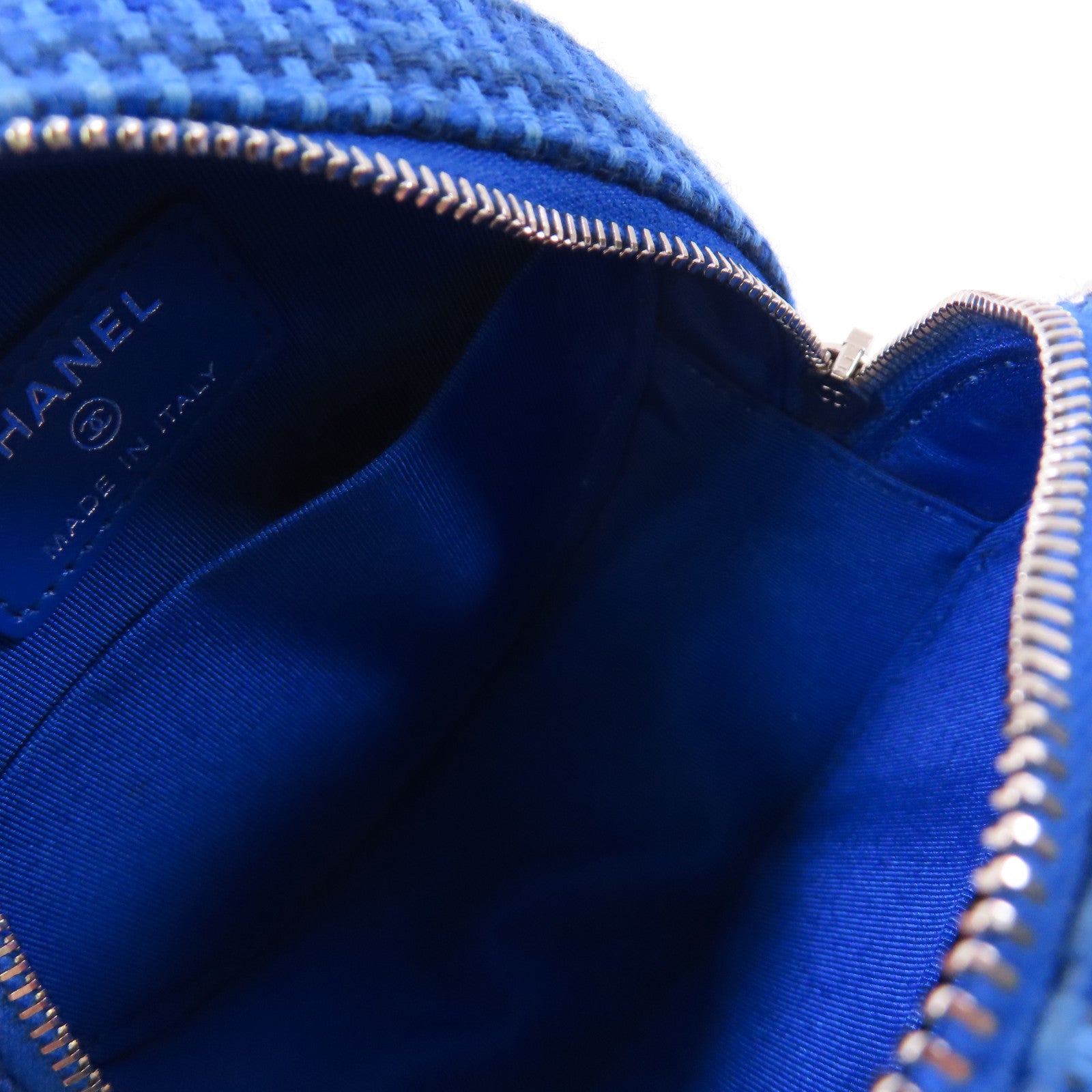 CHANEL 軟呢Round Clutch With Chain銀扣鏈帶肩背袋藍色