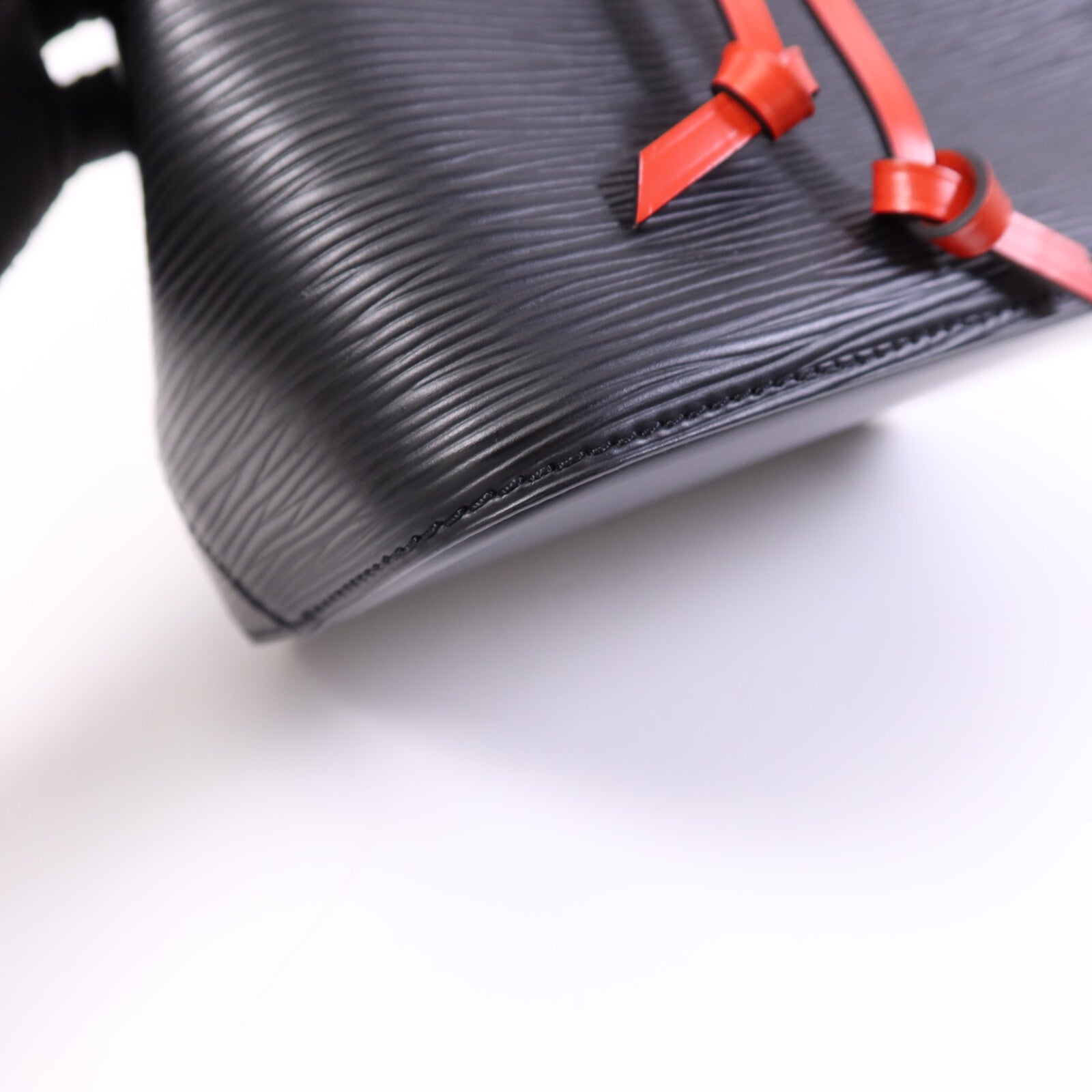 LOUIS VUITTON Epi Neo Noe BB銀扣手挽肩背兩用袋