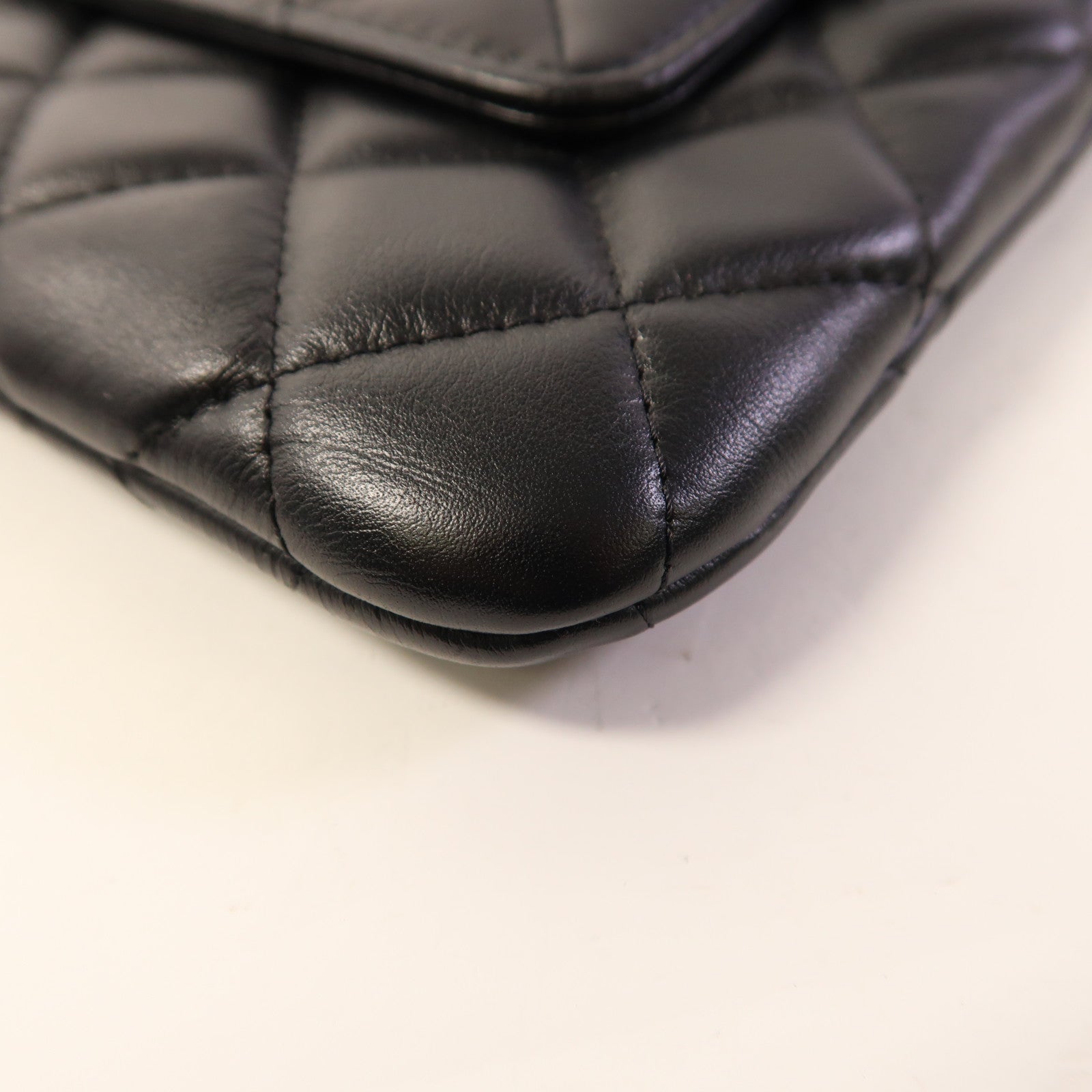 CHANEL 牛皮皮革Clutch Bag金扣手拿包