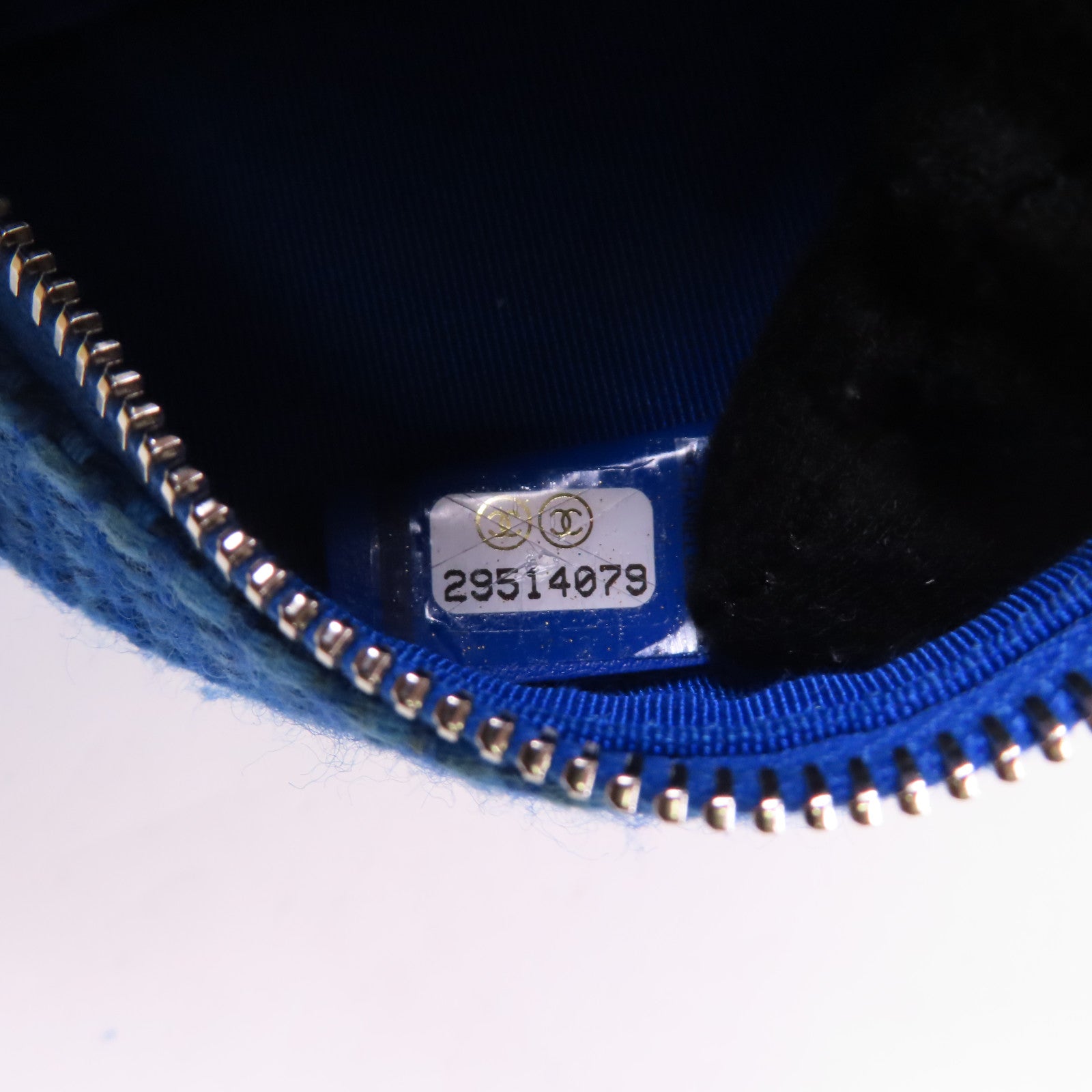 CHANEL 軟呢Round Clutch With Chain銀扣鏈帶肩背袋藍色