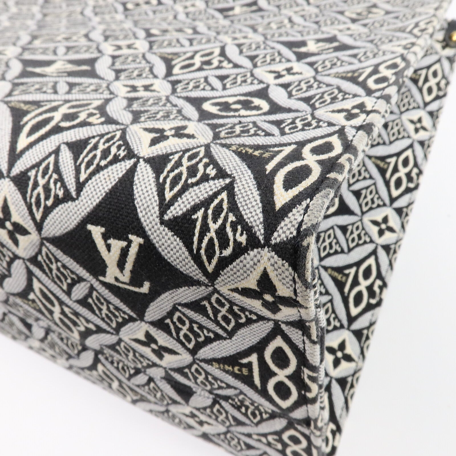 LOUIS VUITTON Monogram Jacquard Since 1854 OnTheGo GMLOUIS VUITTON LV 2 Way Bag Monogram Jacquard Since 1854 OnTheGo GM M57207 Canvas金扣手挽肩背兩用袋