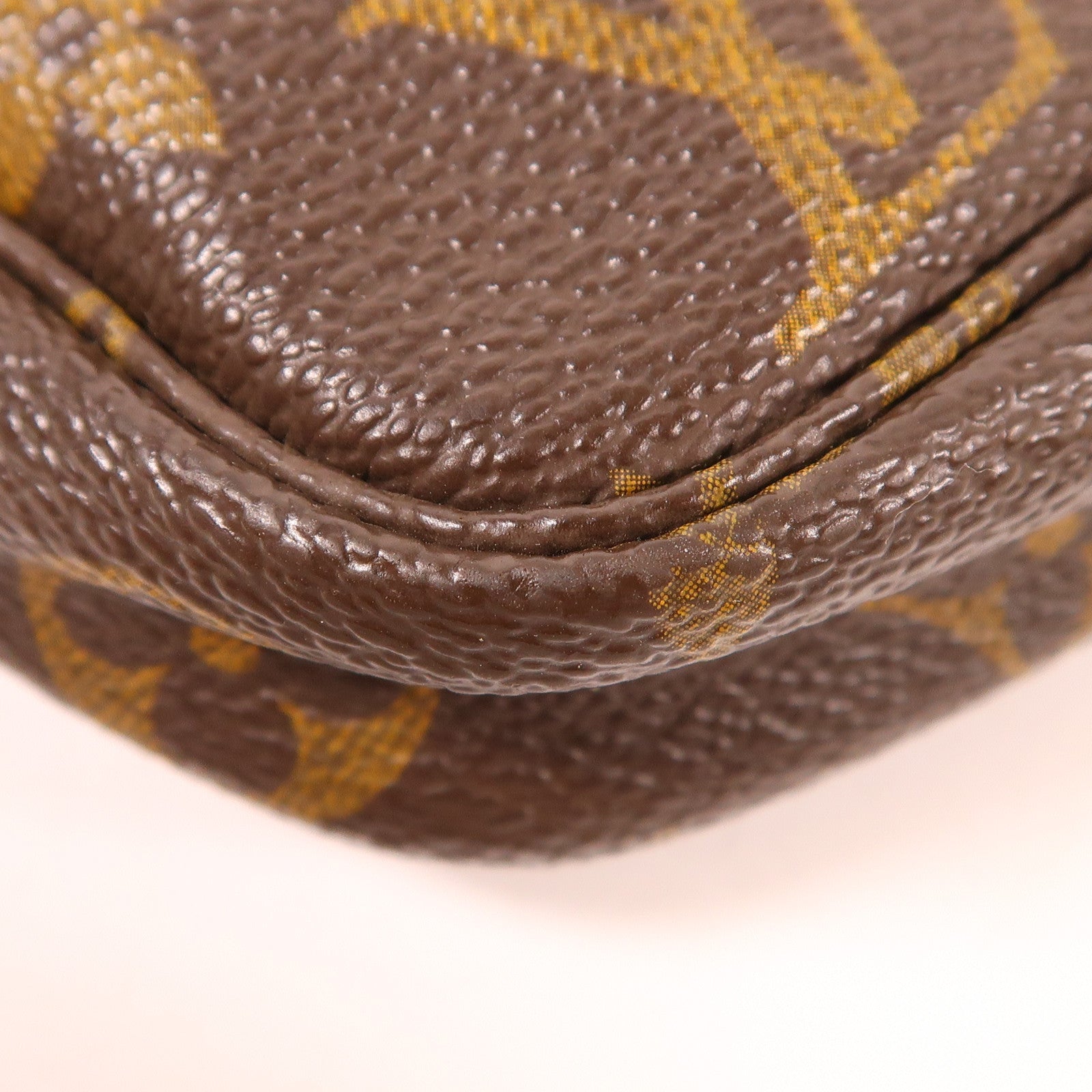 LOUIS VUITTON Monogram Pochette Accessoires金扣手拿包棕色
