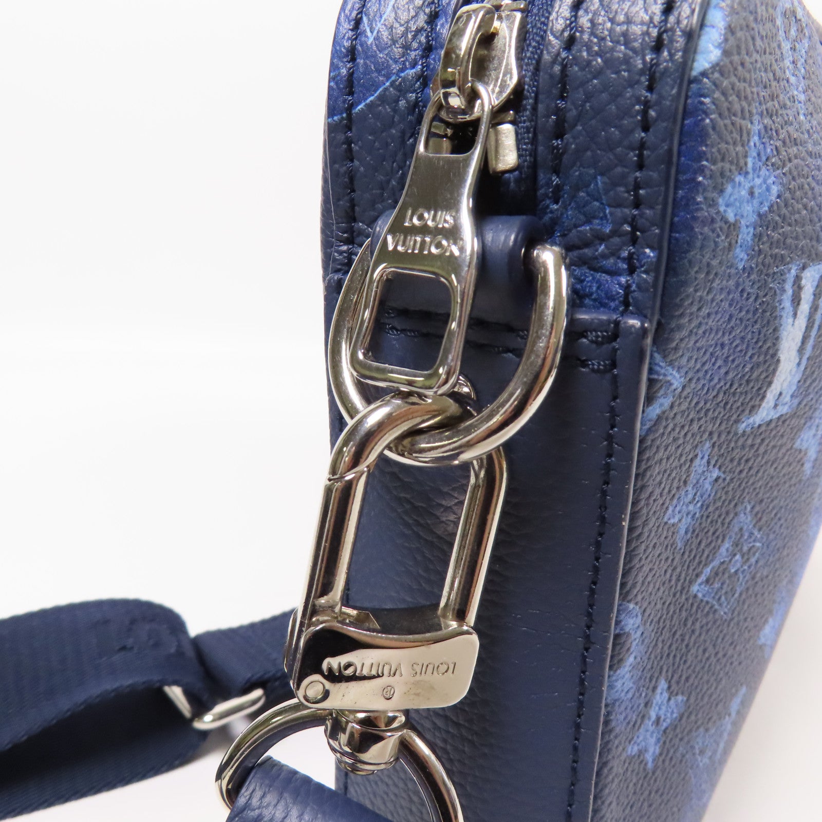LOUIS VUITTON Monogram Watercolor Trio Messenger銀扣肩背袋