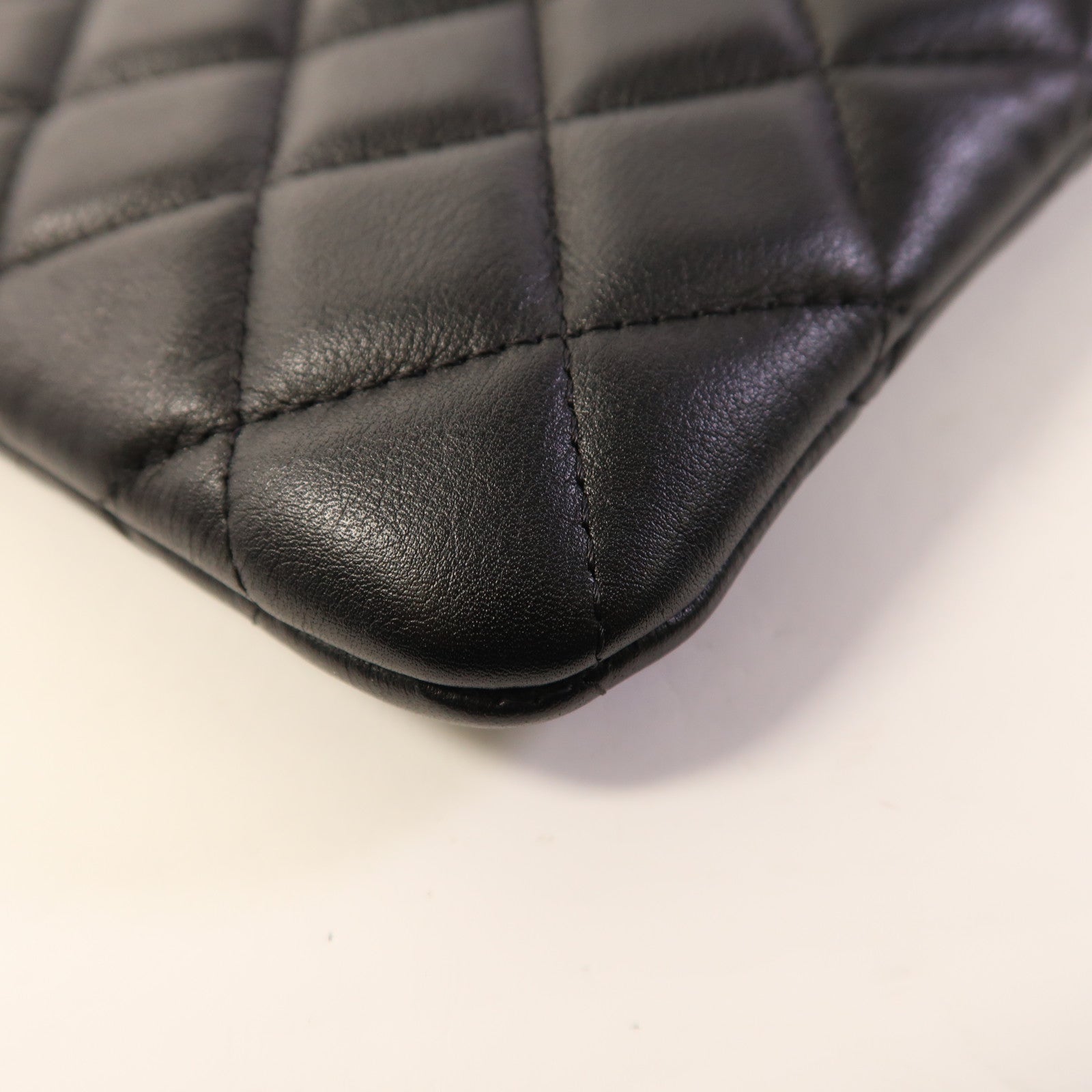 CHANEL 牛皮皮革Clutch Bag金扣手拿包