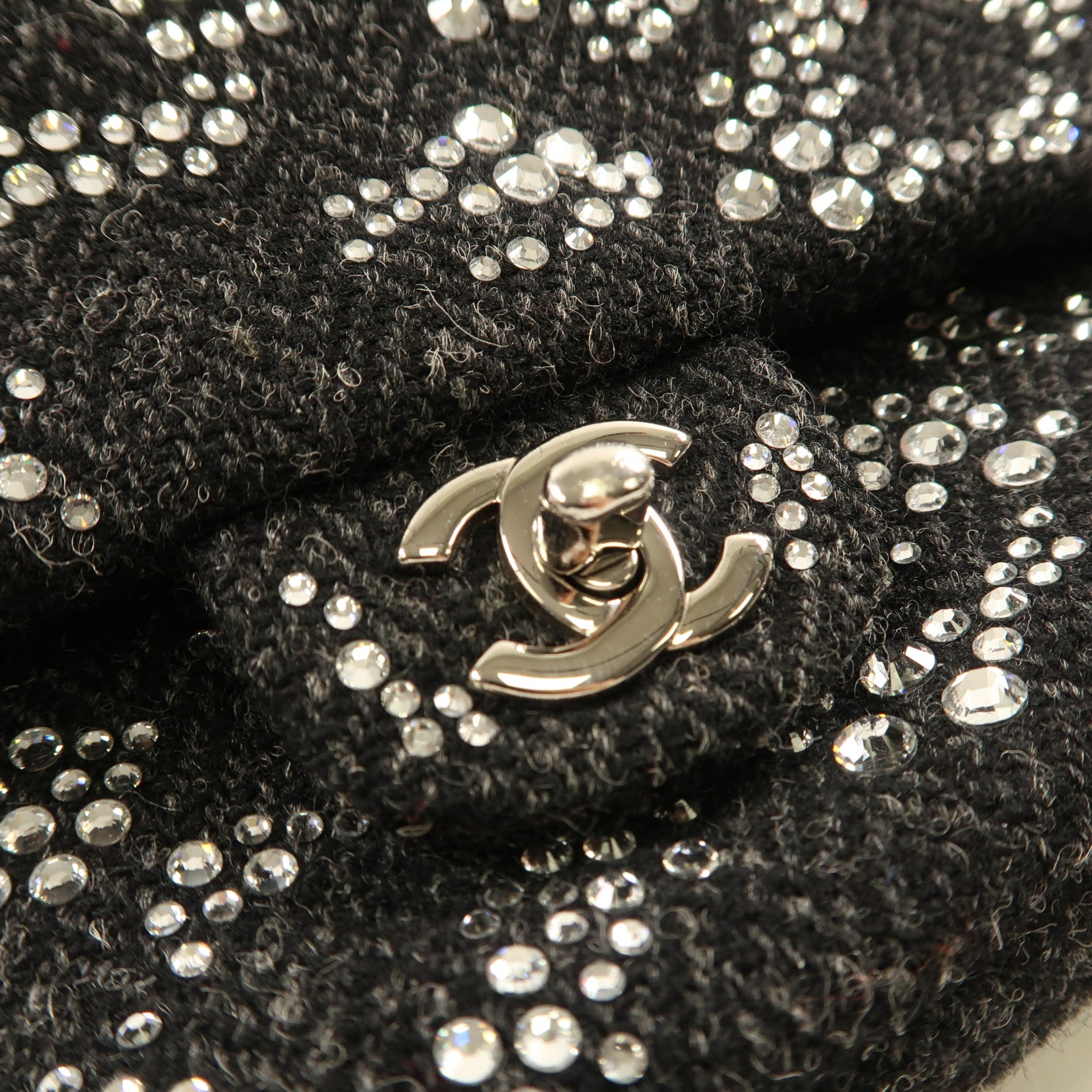 CHANEL 帆布Shoulder Bag銀扣鏈帶肩背袋黑色