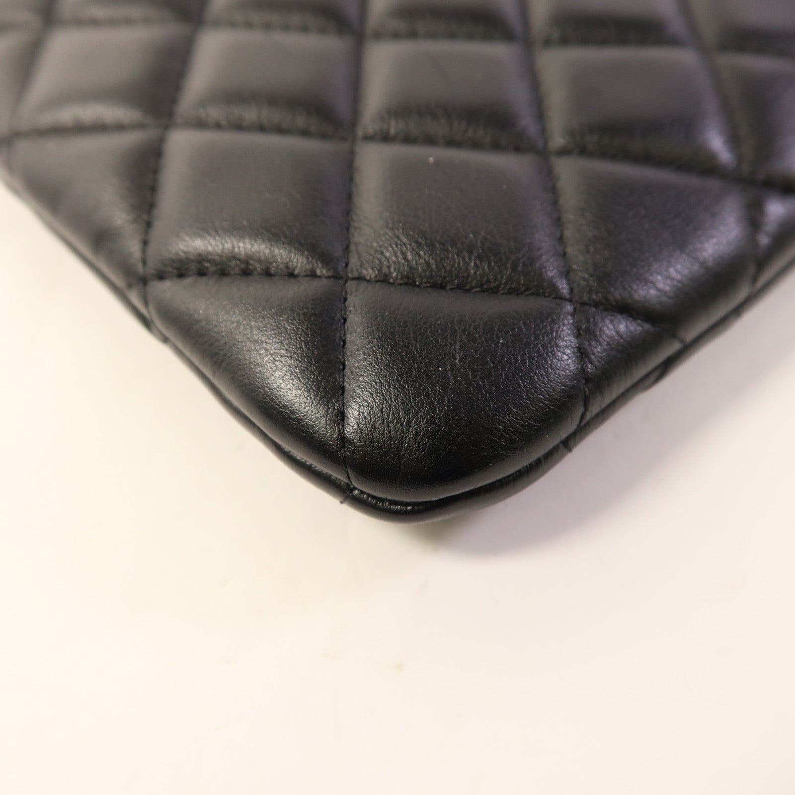 CHANEL 牛皮皮革Clutch Bag金扣手拿包