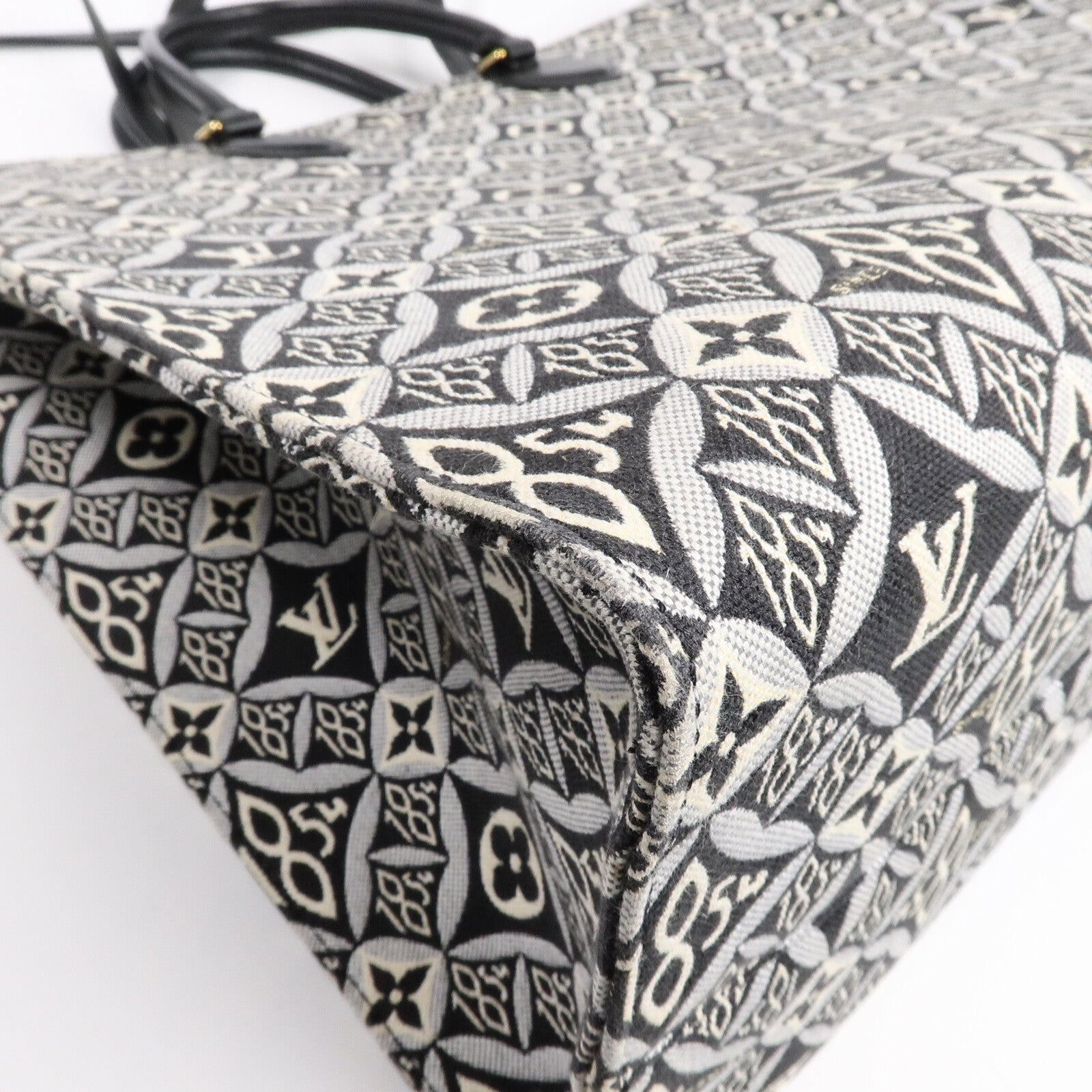 LOUIS VUITTON Monogram Jacquard Since 1854 OnTheGo GMLOUIS VUITTON LV 2 Way Bag Monogram Jacquard Since 1854 OnTheGo GM M57207 Canvas金扣手挽肩背兩用袋