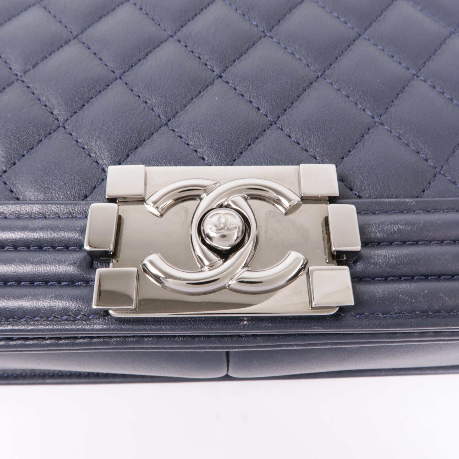 CHANEL 【激減優惠】羊皮皮革Boy 28銀扣鏈帶肩背袋