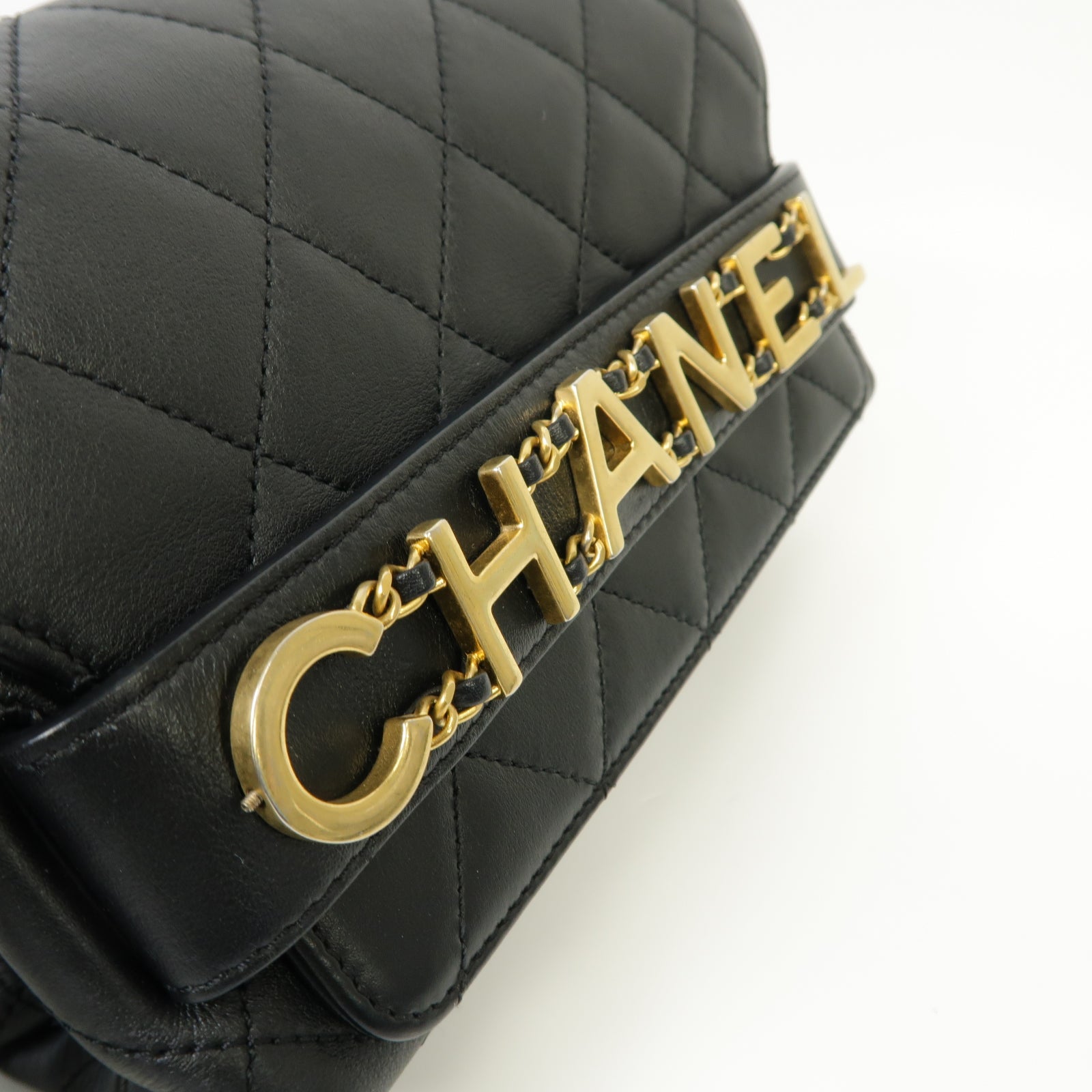 CHANEL 菱格牛皮皮革Enchained Flap金扣鏈帶肩背袋黑色
