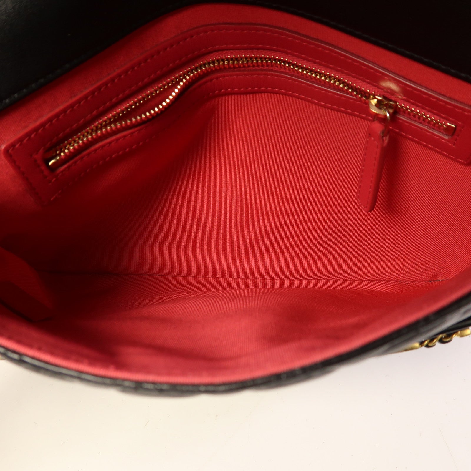 CHANEL 牛皮皮革Clutch Bag金扣手拿包
