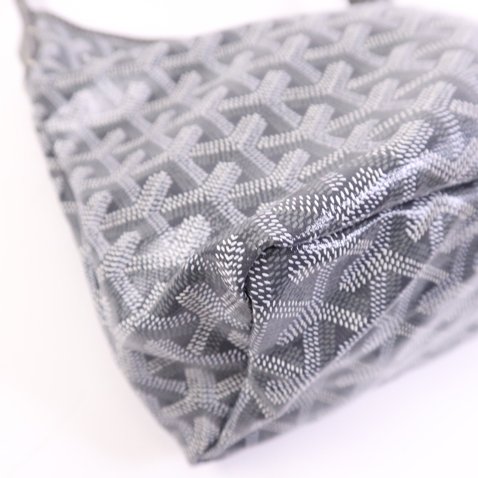 GOYARD 塗層帆布Mini Hobo銀扣手挽袋
