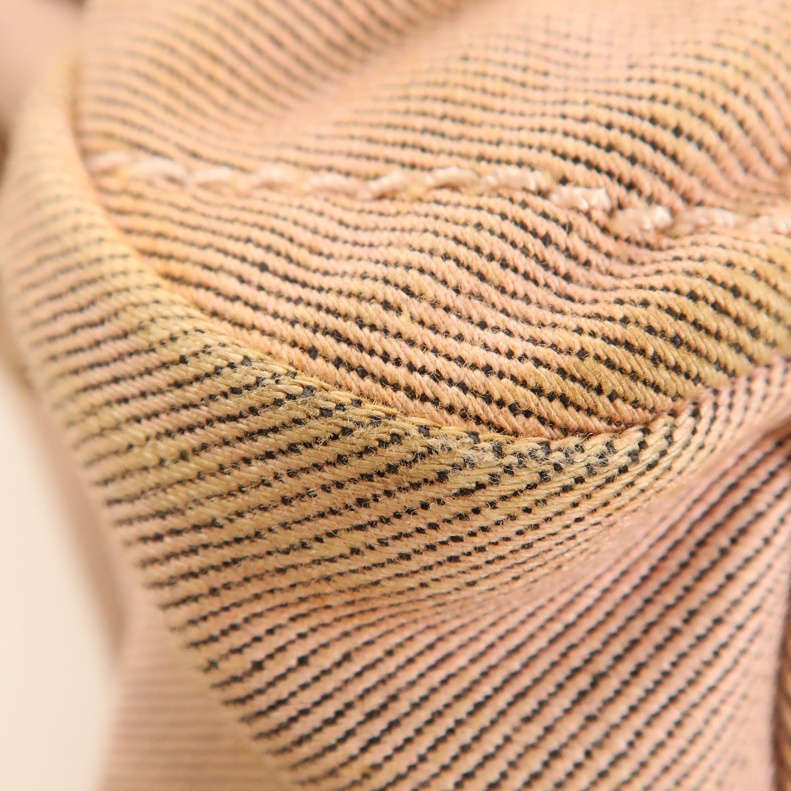 CHANEL 牛仔布銀扣手挽袋