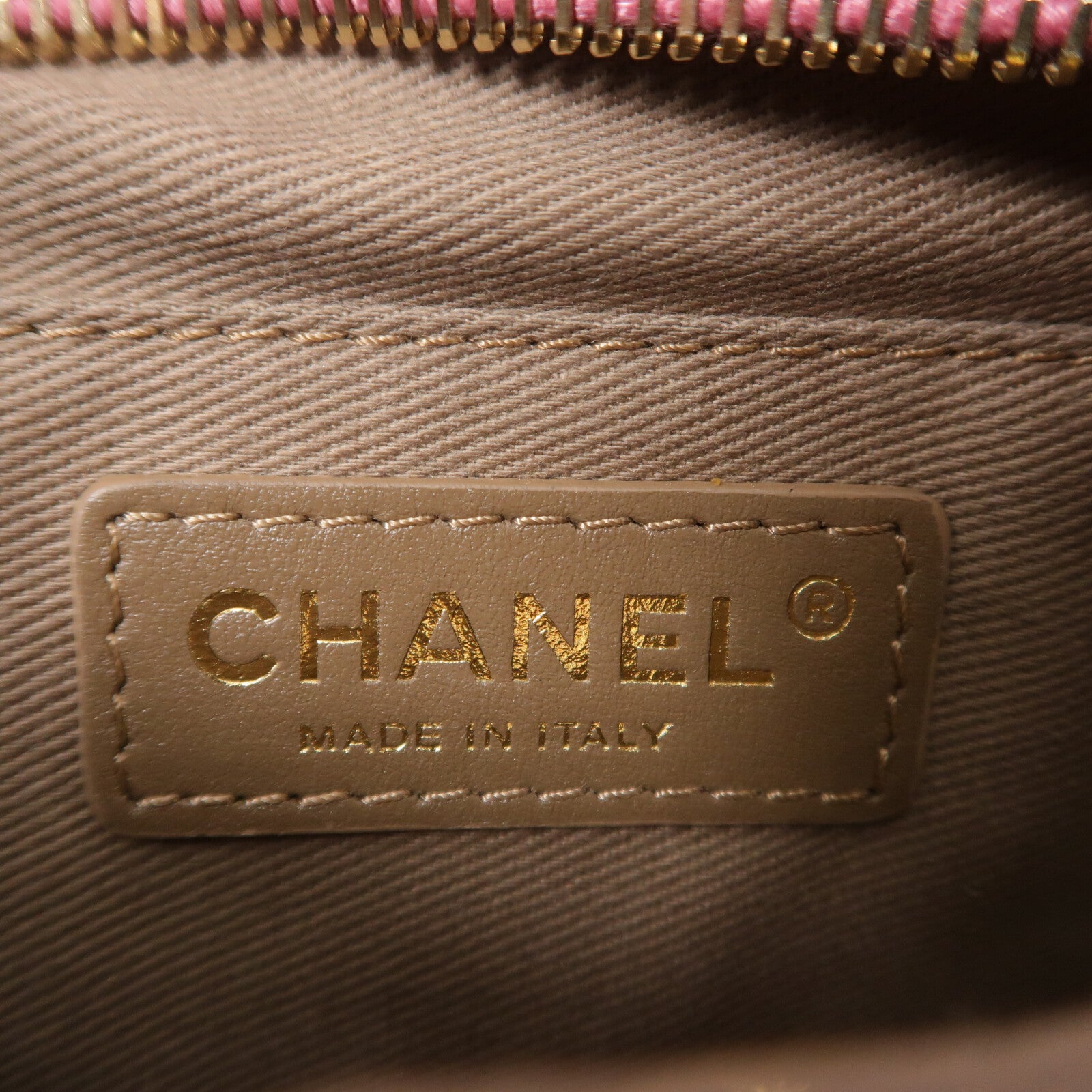 CHANEL 山羊皮革Camera Bag鏈帶肩背袋