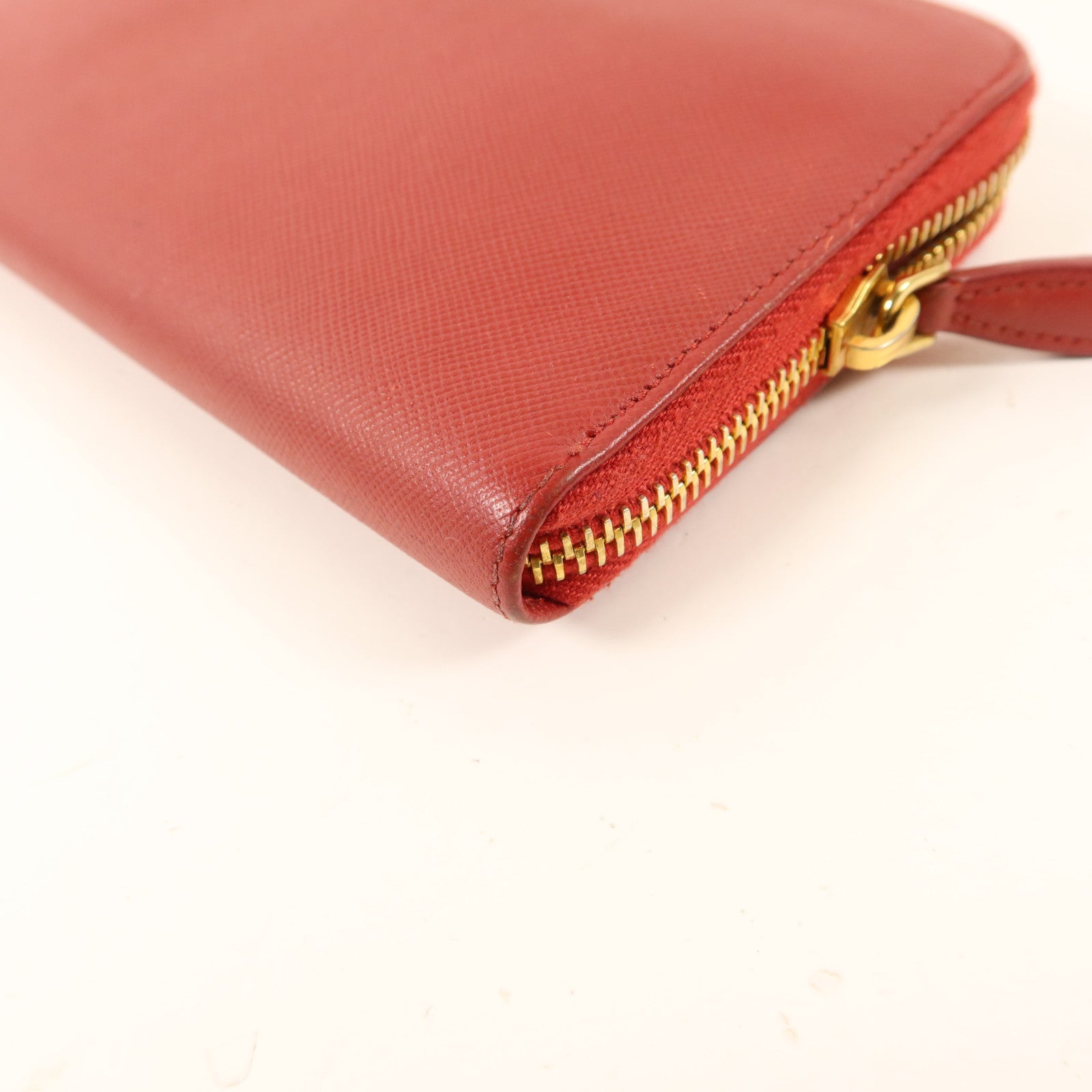 PRADA Saffiano皮革Long Round Wallet金扣長錢包