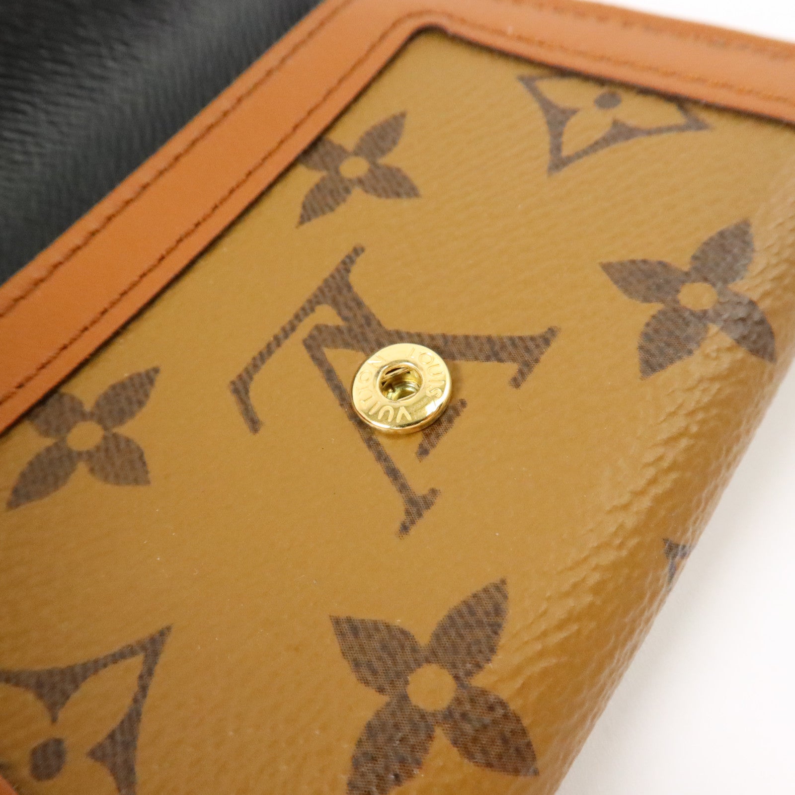 LOUIS VUITTON Monogram Reverse Micro Dauphine WOC金扣鏈帶肩背袋