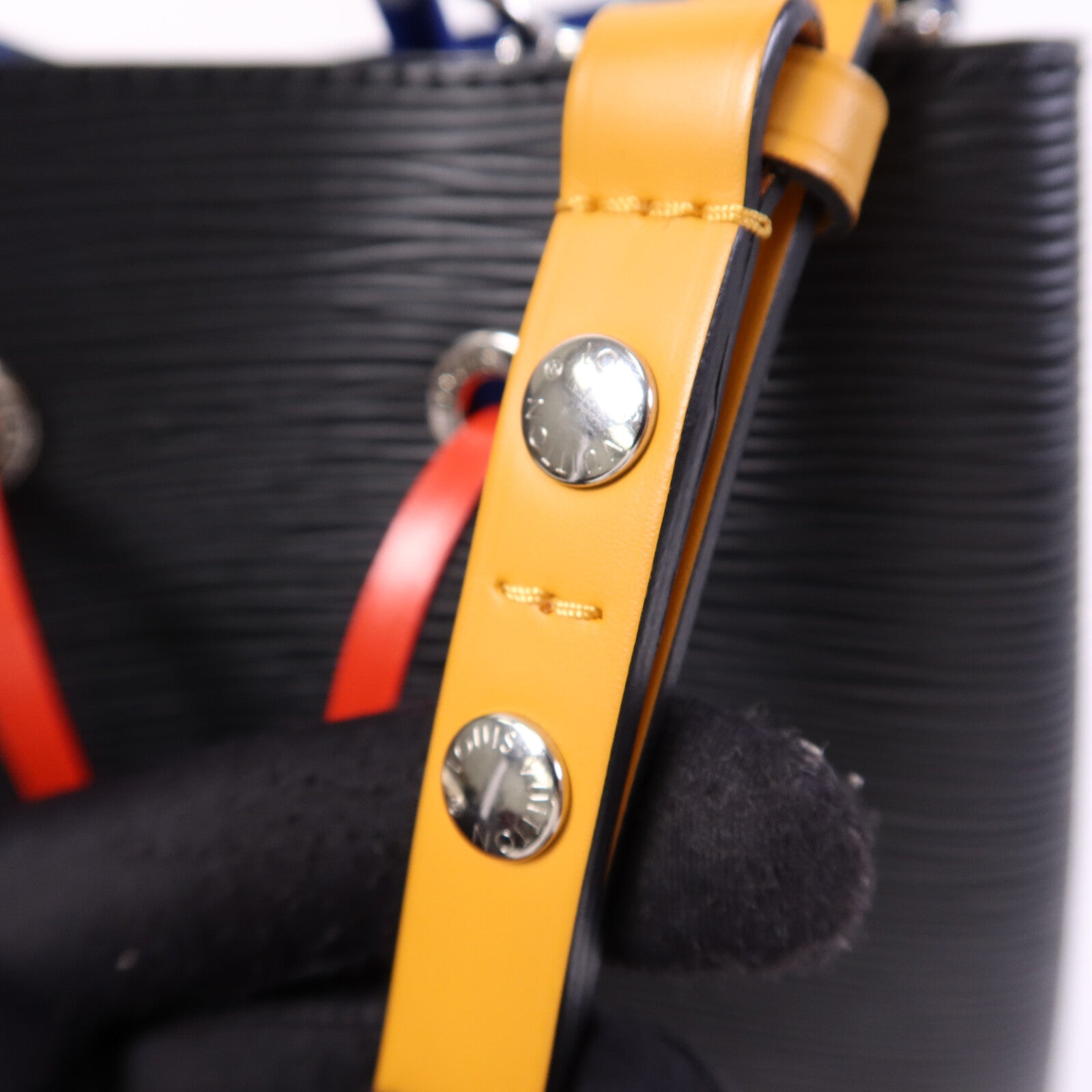 LOUIS VUITTON Epi Neo Noe BB銀扣手挽肩背兩用袋