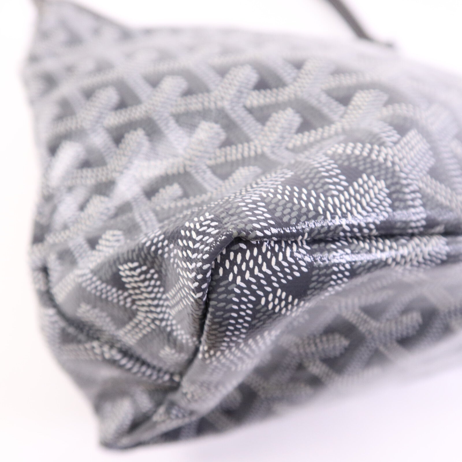 GOYARD 塗層帆布Mini Hobo銀扣手挽袋