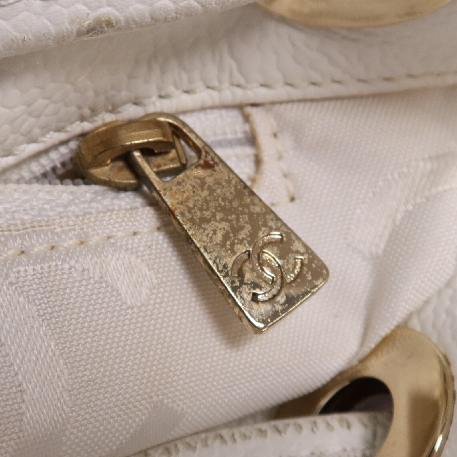 CHANEL 牛皮皮革Vintage Shoulder Bag金扣肩背袋