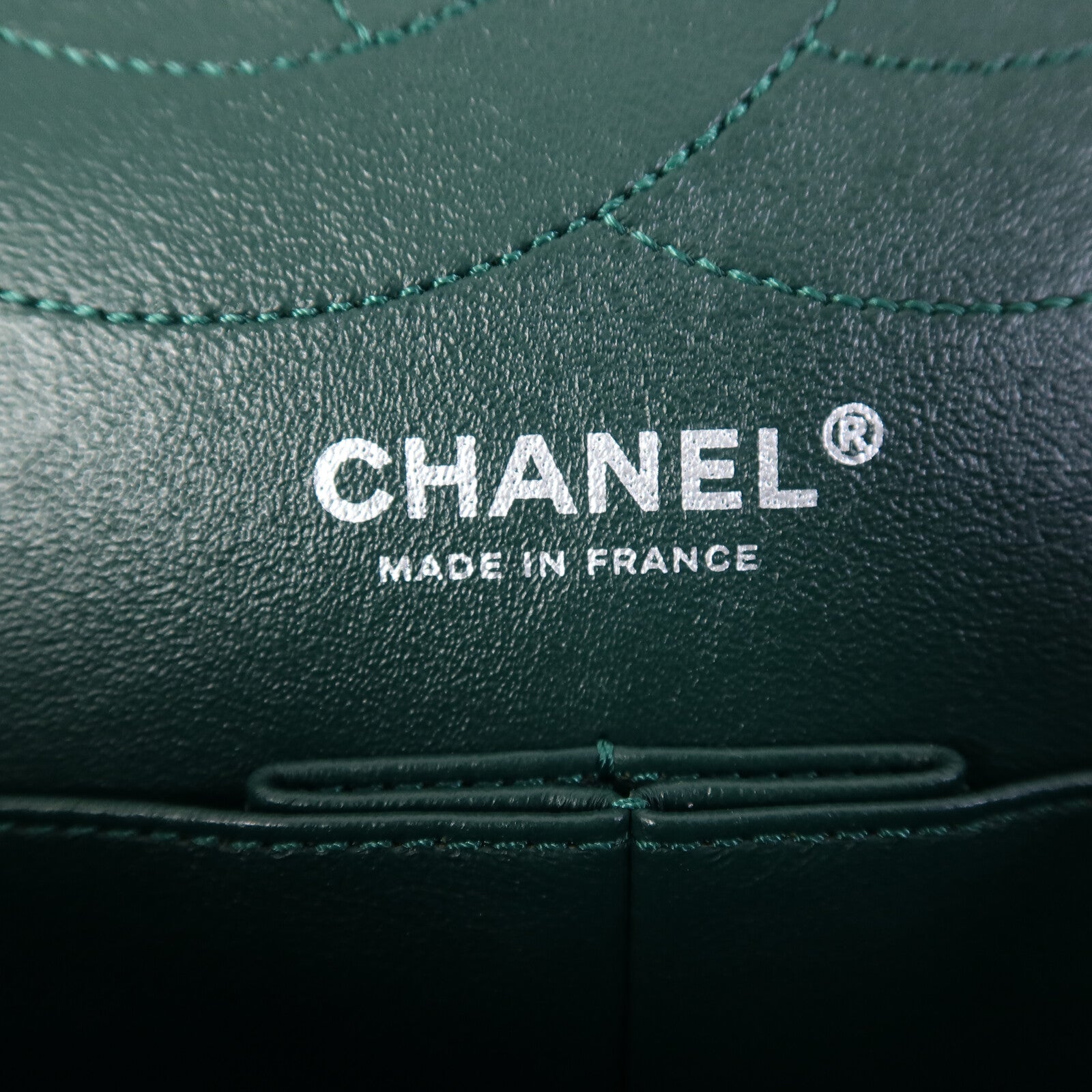 CHANEL 牛皮皮革2.55 Jumbo 鏈帶肩背袋